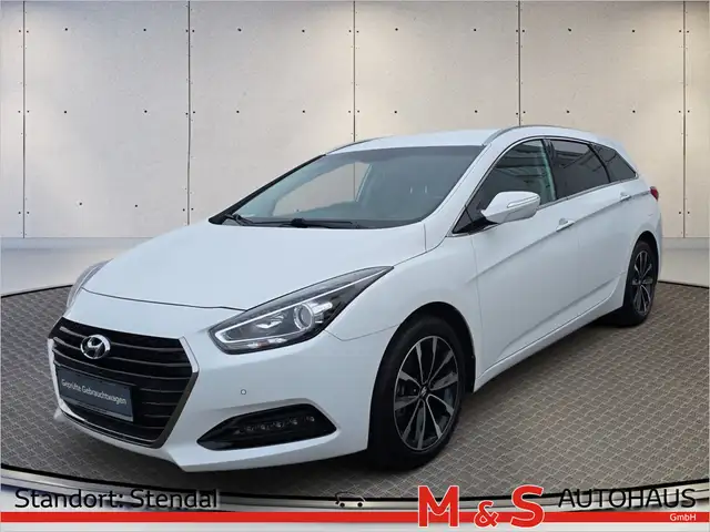 Hyundai i40 cw 1.6 blue Trend KLIMA PDC SHZ FACELIFT