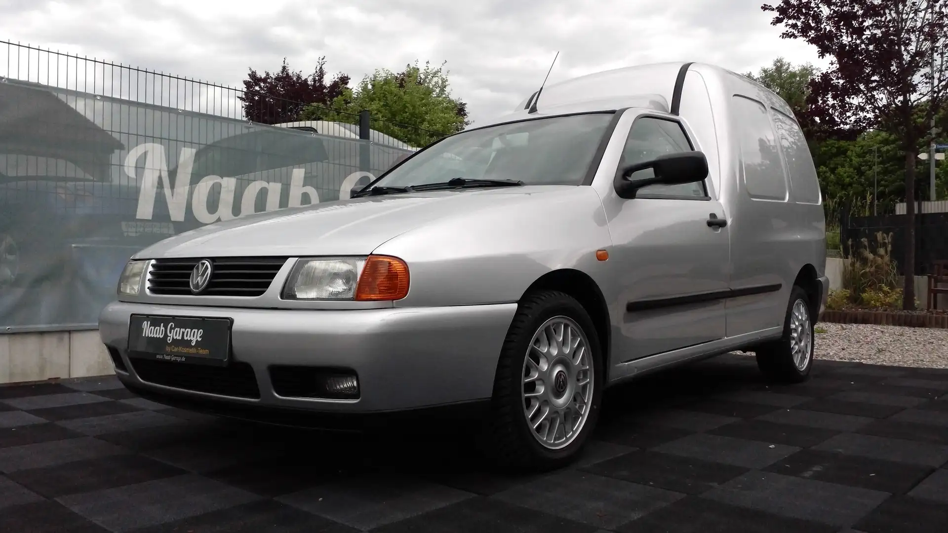 Volkswagen Caddy TDI 9K9AN6 Silber - 1