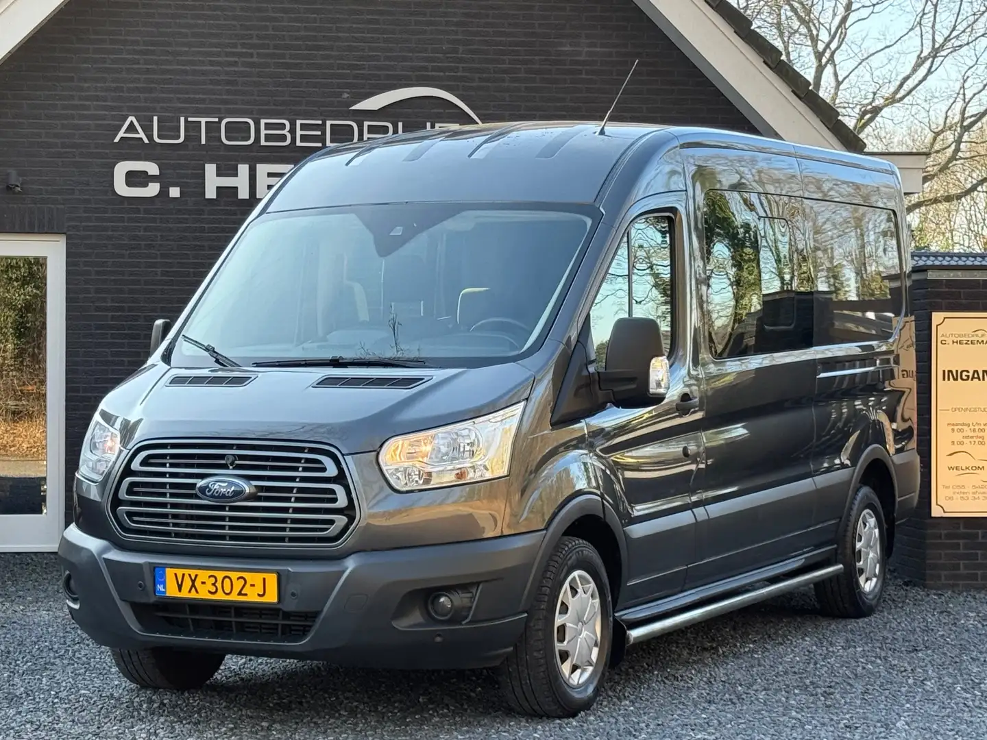 Ford Transit 330 2.2 TDCI L3H3 DC 6 PERS Camera Navigatie Cruis Grijs - 1
