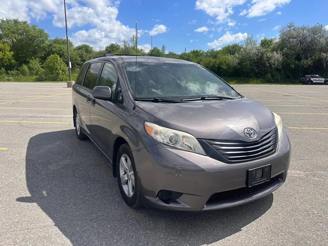 Toyota Sienna снимка Toyota Sienna