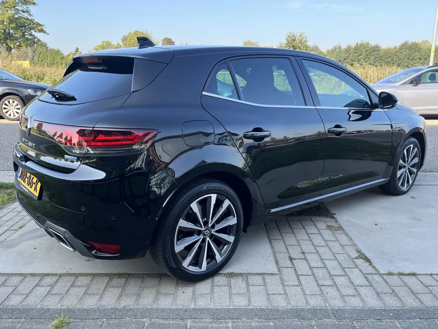 Renault Megane E-Tech plug in hybrid 1.6 160PK R.S. Line / Dealer onderh Schwarz - 2