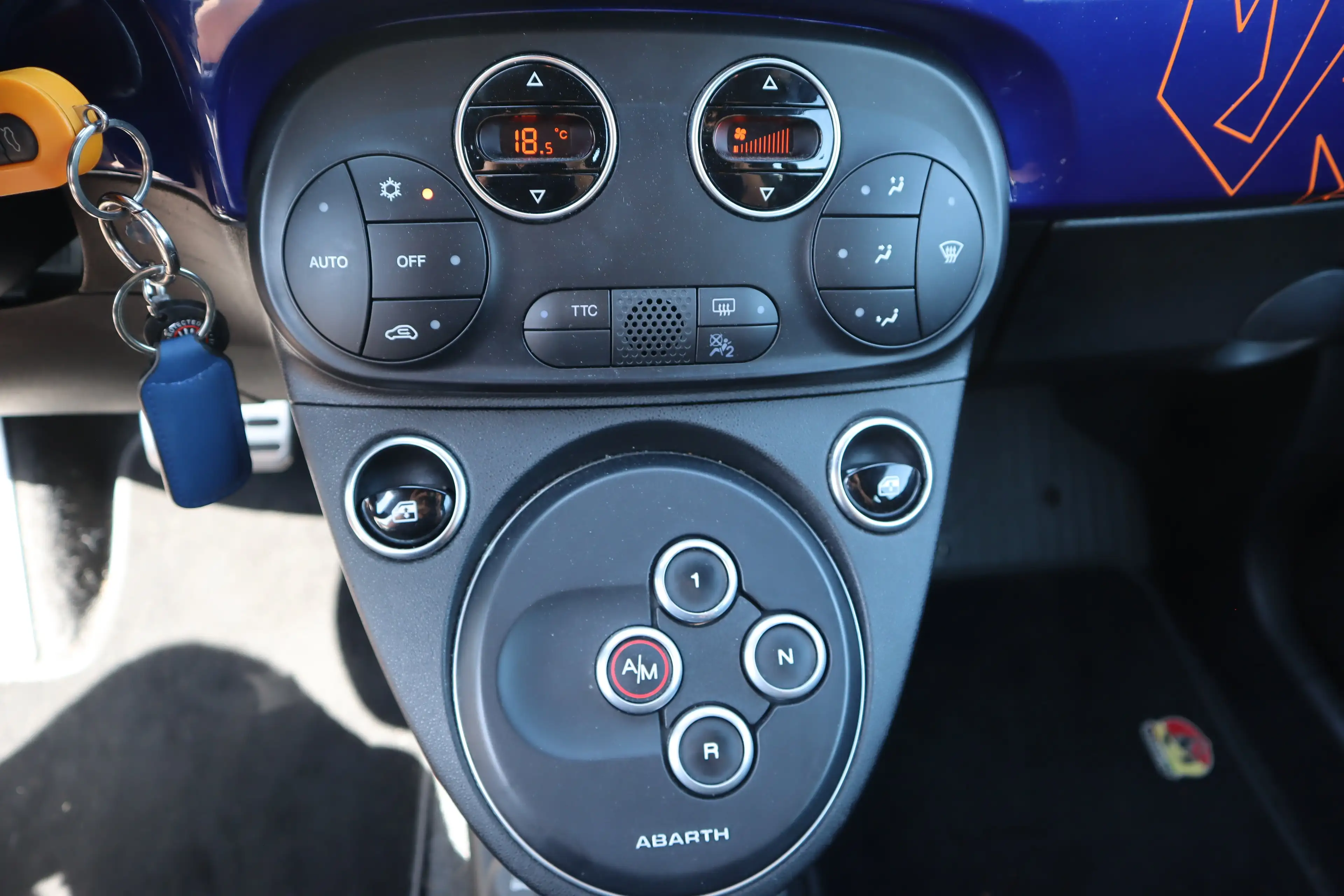 Abarth 595C 1.4 T-Jet 145PK Automaat Uniek/Carplay/Bombardone — photo 13