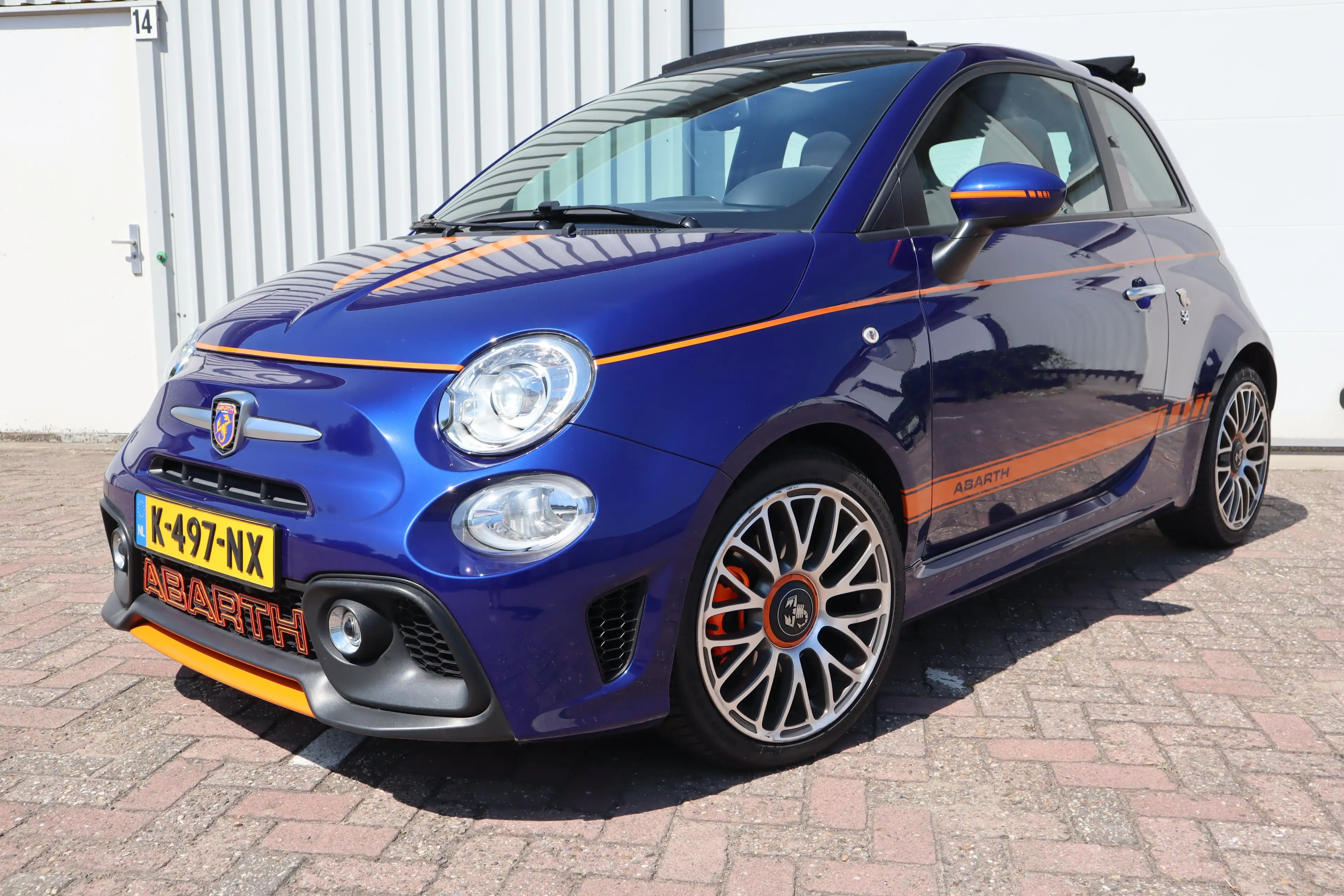 Abarth 595C 1.4 T-Jet 145PK Automaat Uniek/Carplay/Bombardone