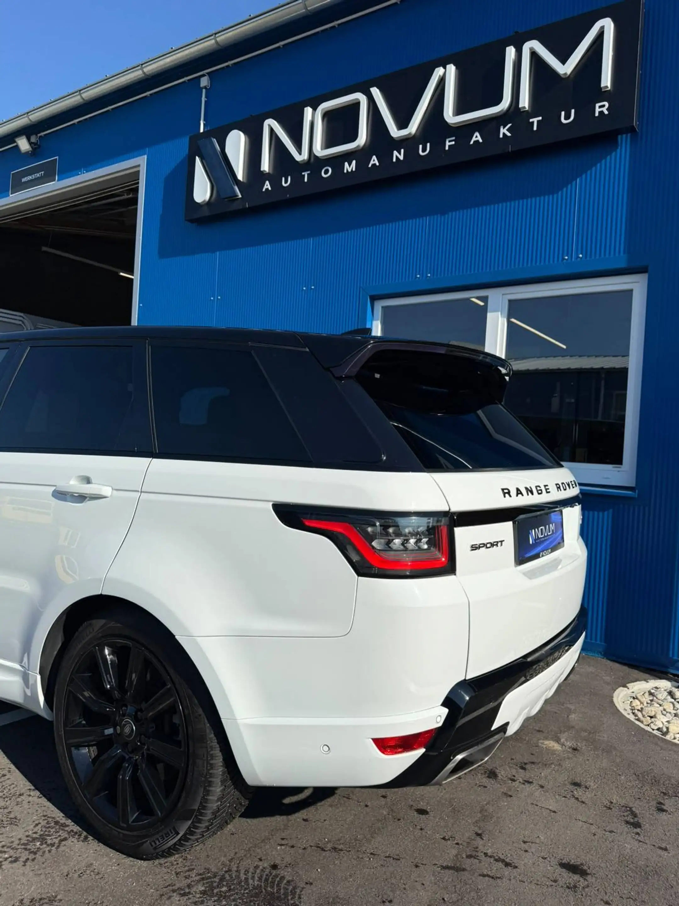Land Rover Range Rover Sport HSE Dynamic — photo 9