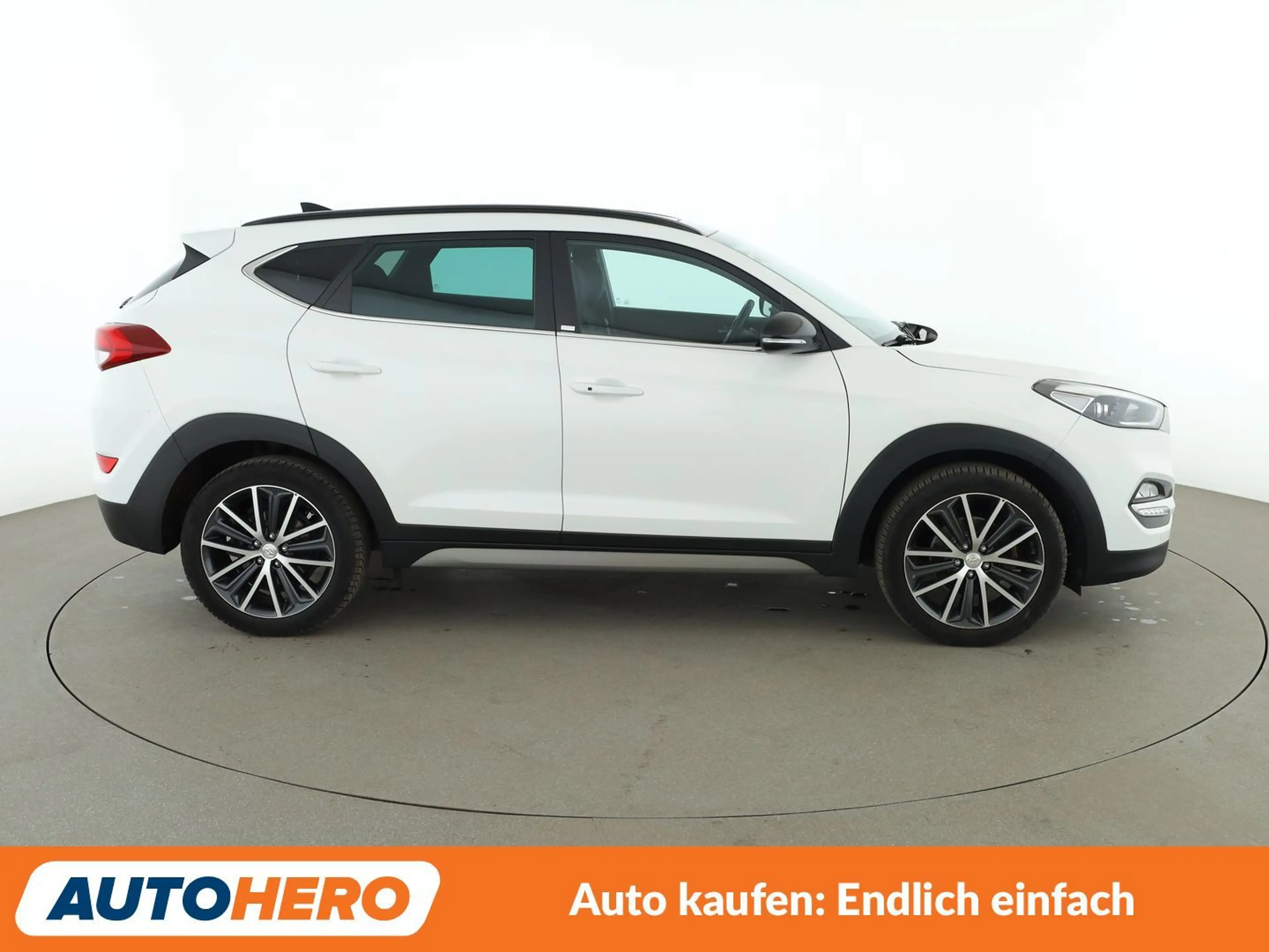 Hyundai TUCSON 1.6 TGDI Passion + 4WD Aut*NAVI*TEMPO*CAM*PDC*SHZ* — photo 7