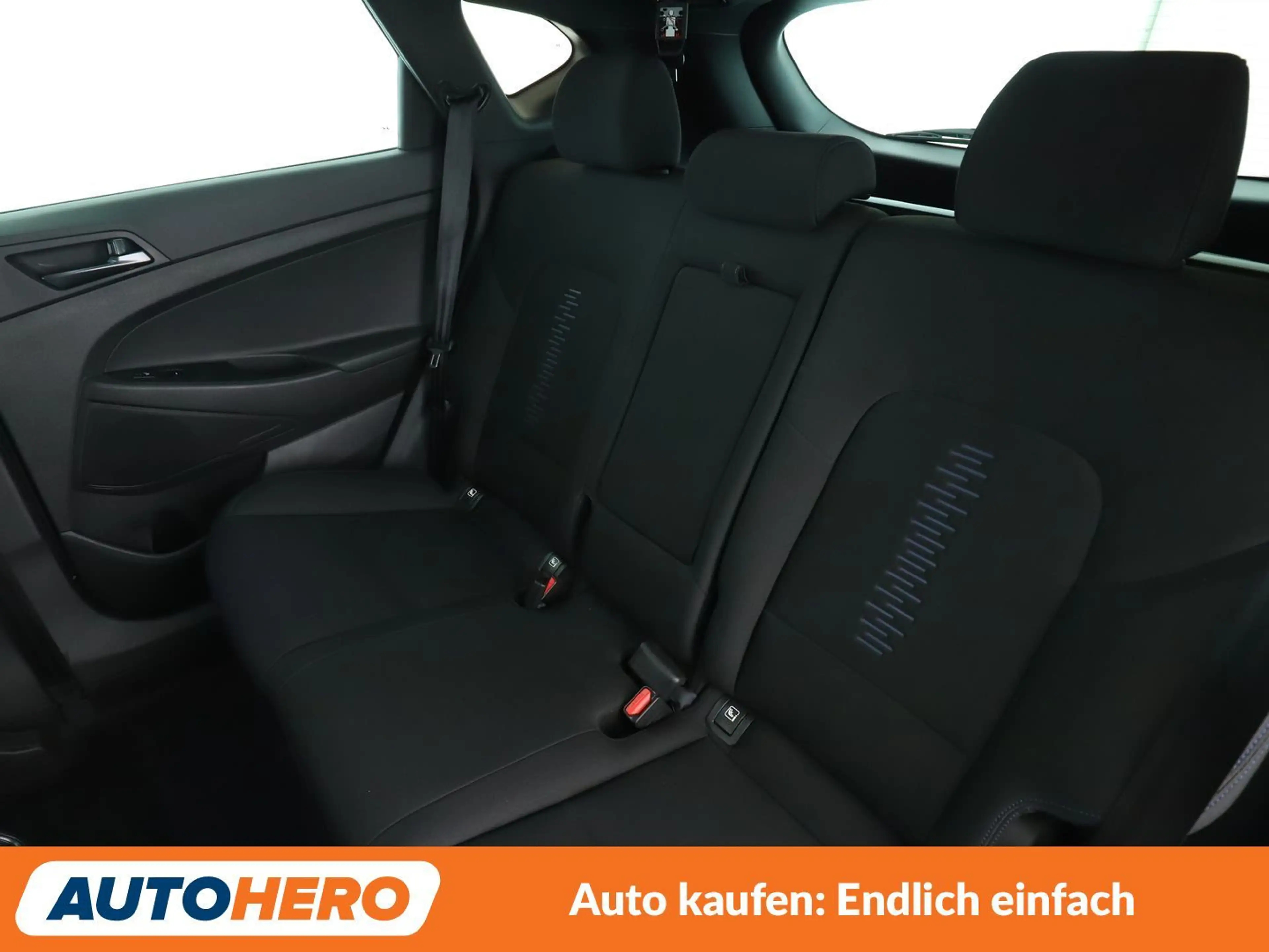 Hyundai TUCSON 1.6 TGDI Passion + 4WD Aut*NAVI*TEMPO*CAM*PDC*SHZ* — photo 14