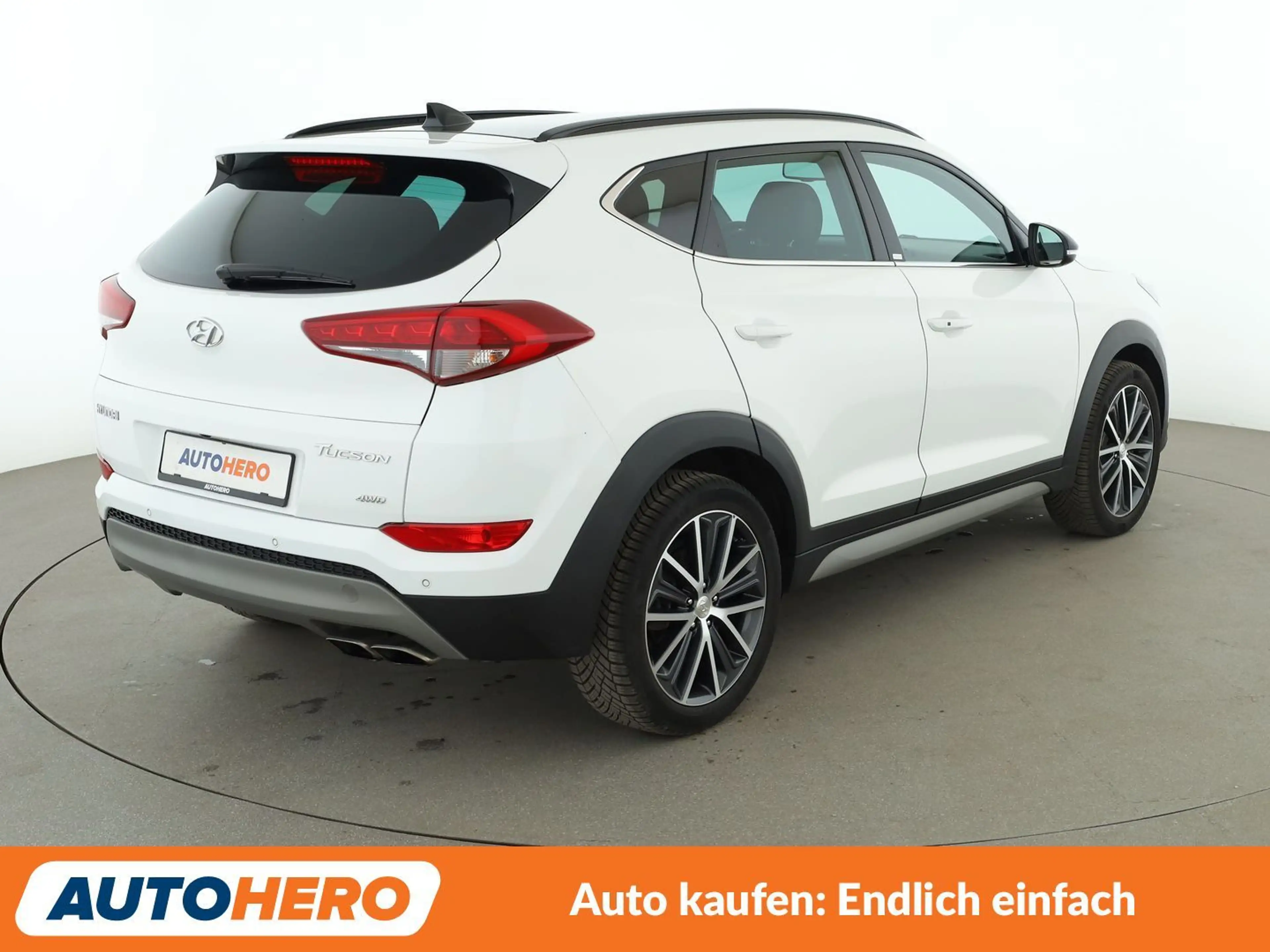 Hyundai TUCSON 1.6 TGDI Passion + 4WD Aut*NAVI*TEMPO*CAM*PDC*SHZ* — photo 6