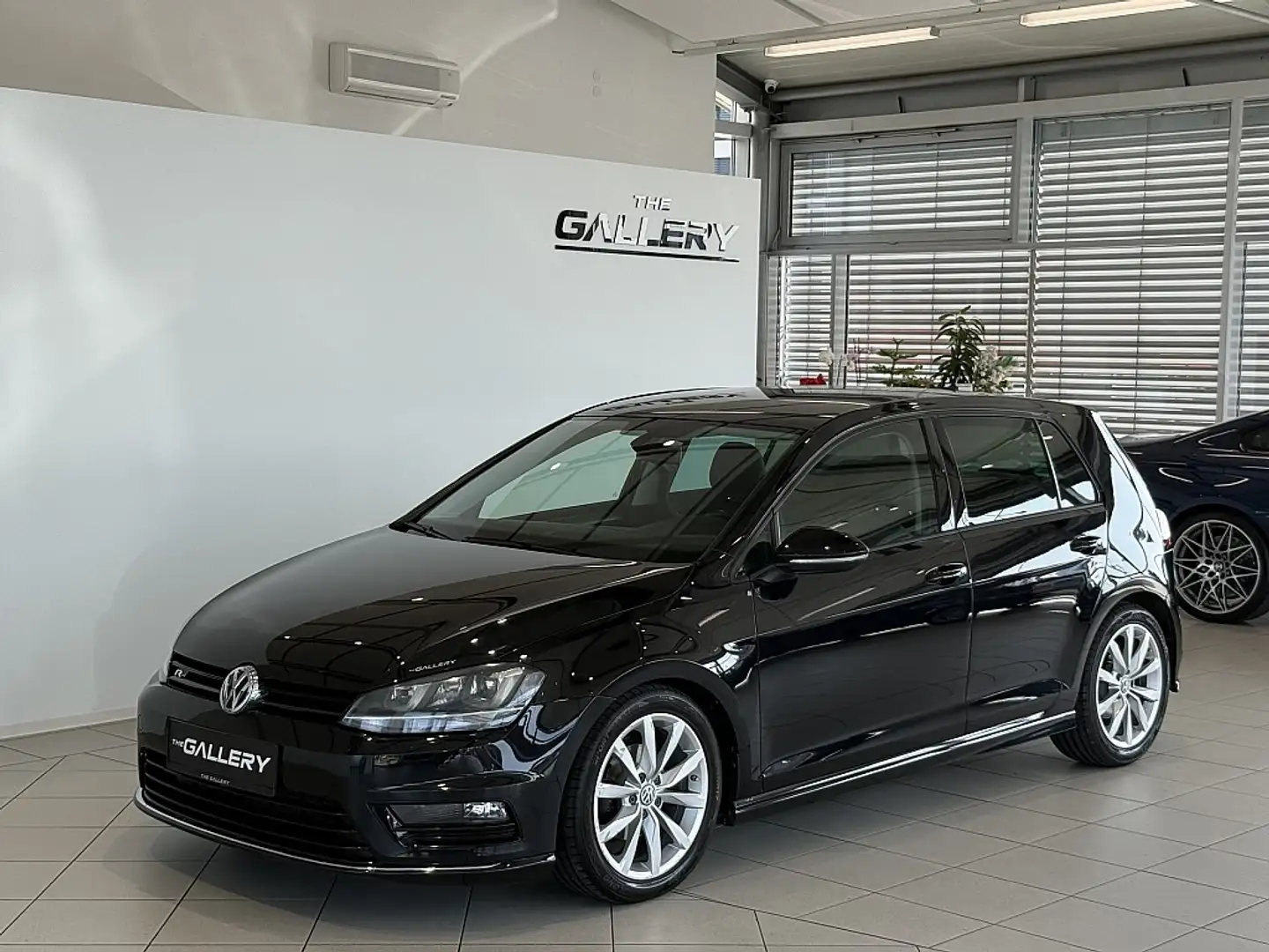 Volkswagen Golf Sport 1,6 TDI DSG*R-Line*Bi-Xenon*Massage*Navi Noir - 2