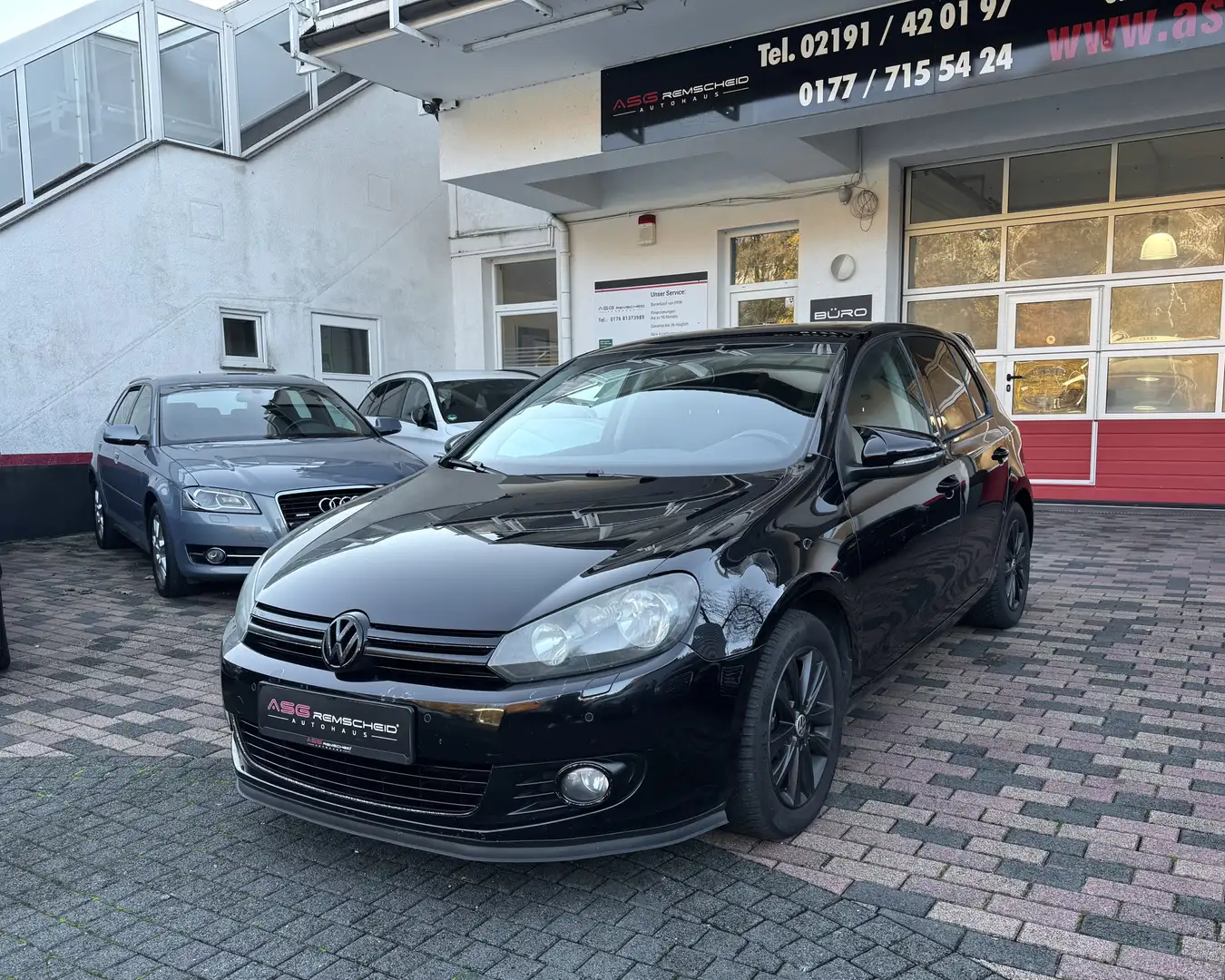 Volkswagen Golf 2.0 TDI DSG Style *Standhzg*AHK*PDC*Klima Schwarz - 1