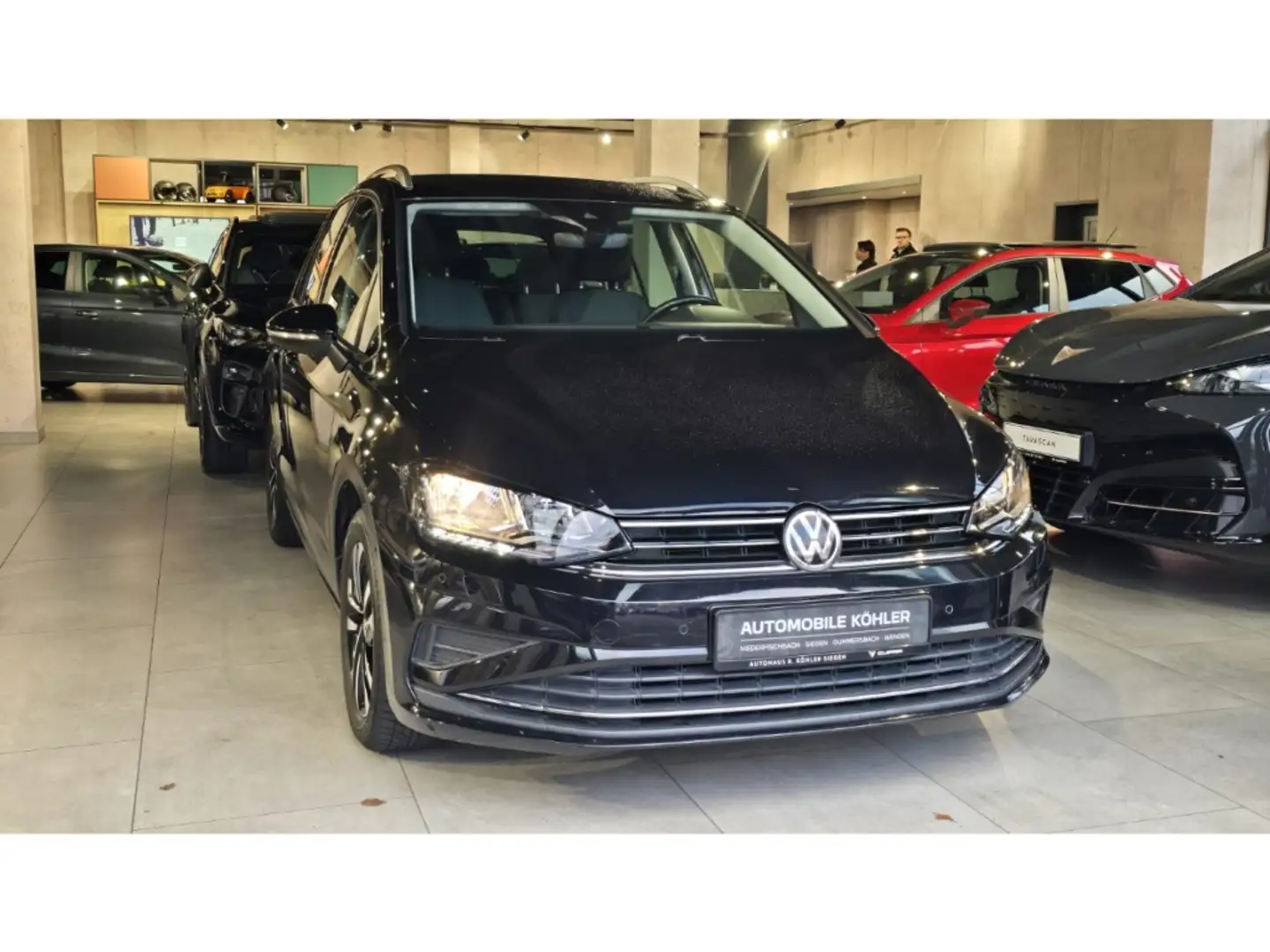 Volkswagen Golf Sportsvan VII 1.5 TSI IQ.DRIVE Navi Sitzheizung PDC Noir - 2