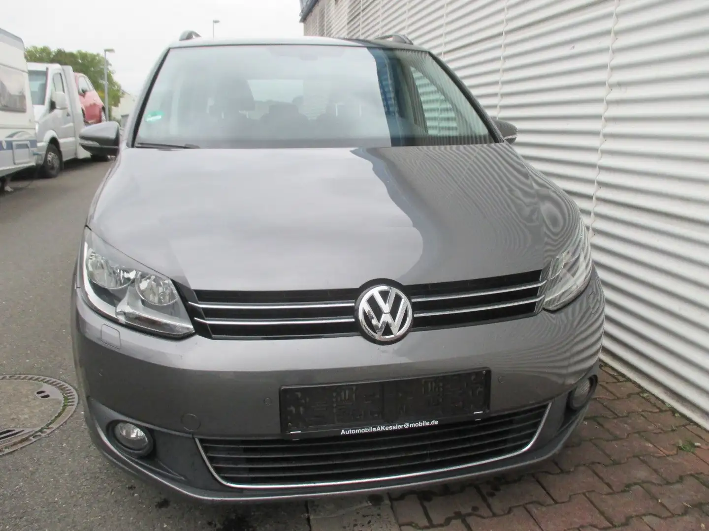 Volkswagen Touran Comfortline,Automatik,Klimaautomatik,Pano Gris - 2