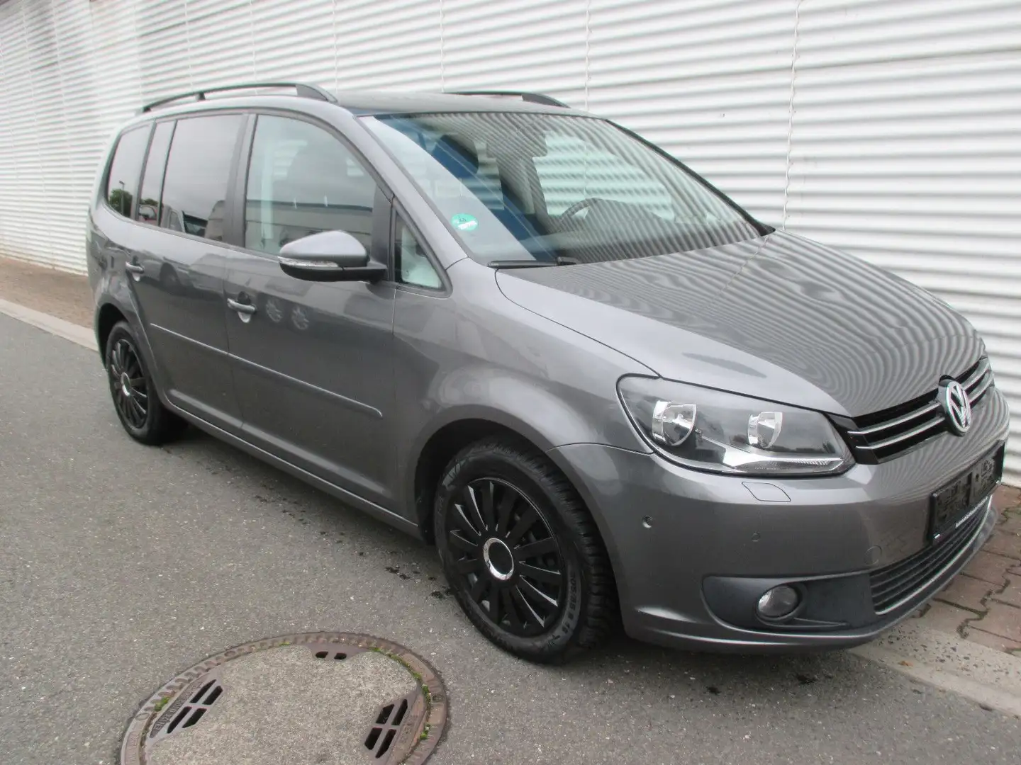Volkswagen Touran Comfortline,Automatik,Klimaautomatik,Pano Gris - 1