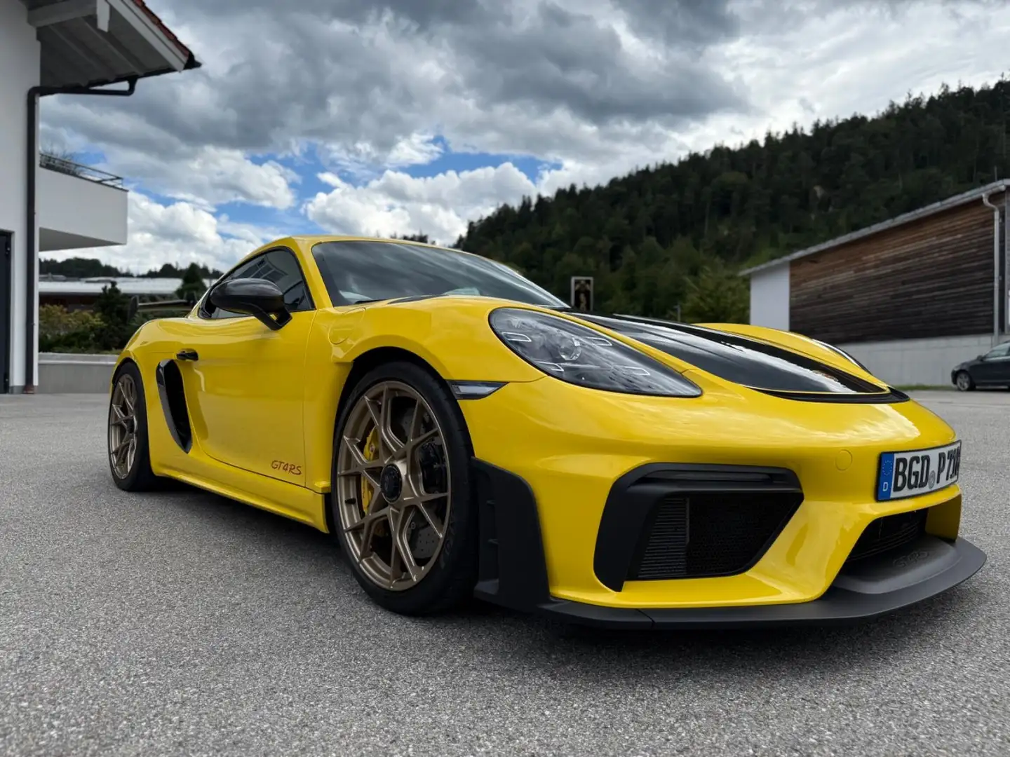 Porsche Cayman GT4 RS Weissach "Keramik" Gelb - 1