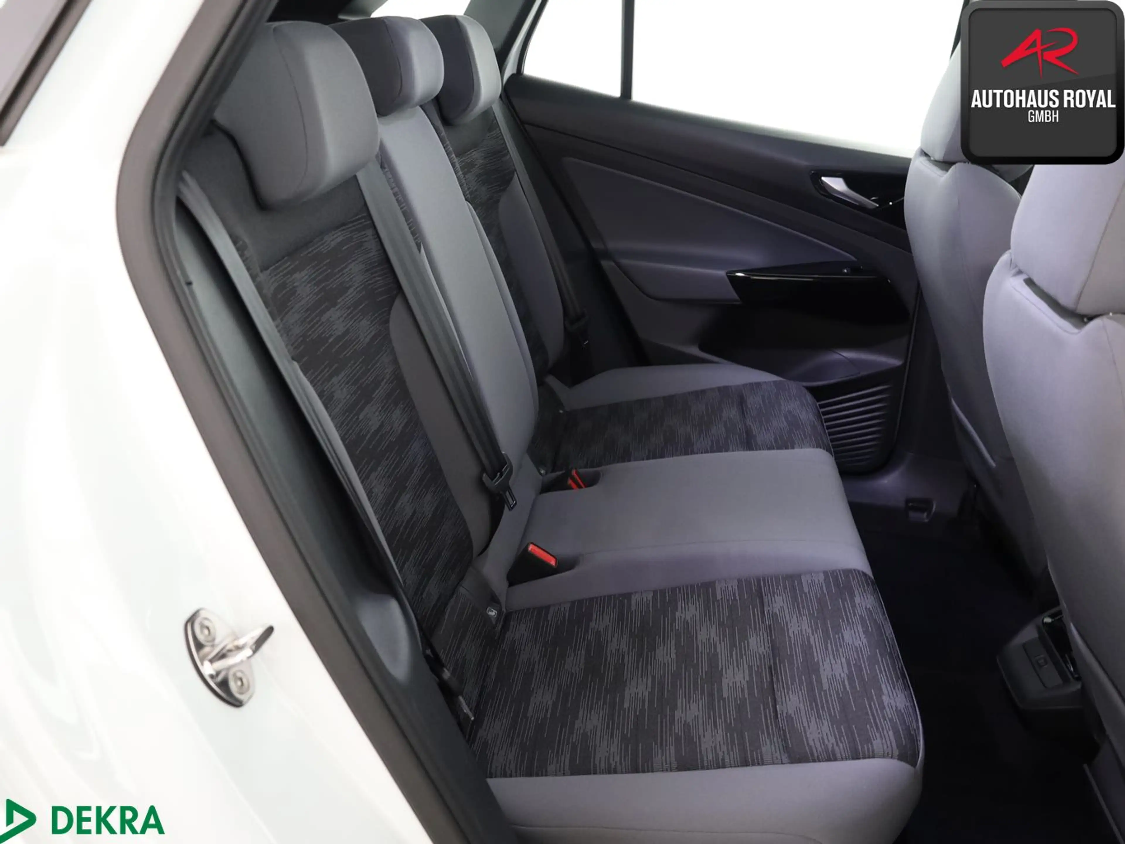 Volkswagen ID.4 PURE PERFORMANCE KEYLESS,KAMERA,CARPLAY,1HD — photo 12