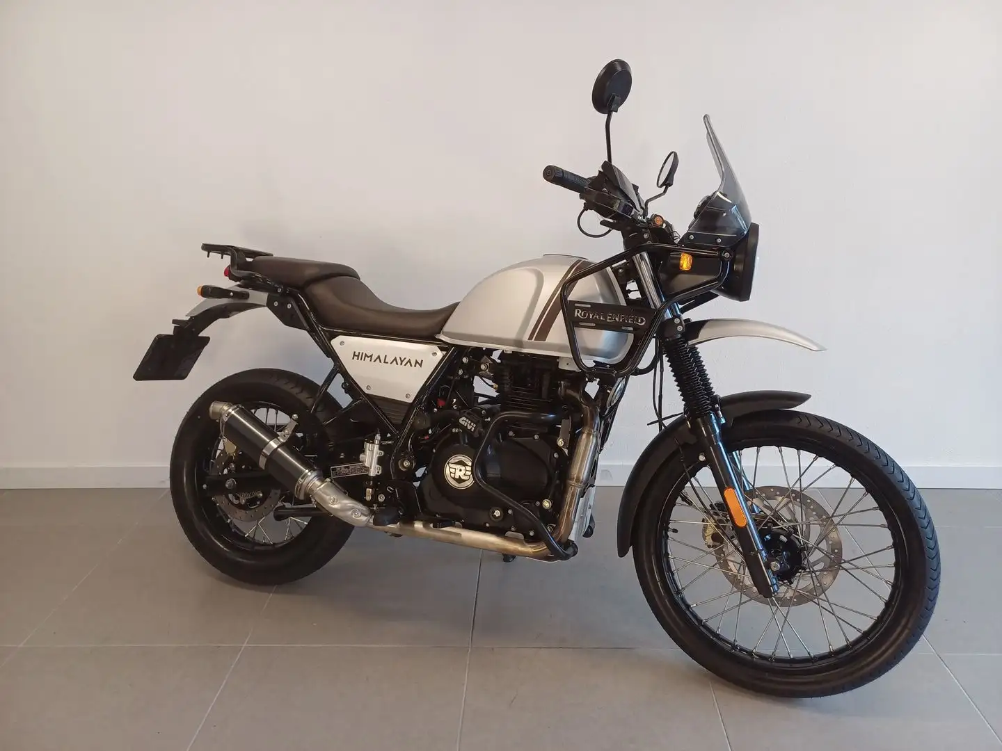 Royal Enfield Himalayan Zwart - 2