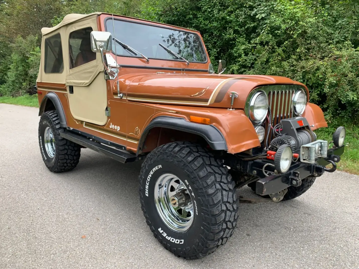 Jeep CJ-7 360-V8,4-Gang,orig.88tmls,Erstlack!2.Hd!Zub! Marrón - 2
