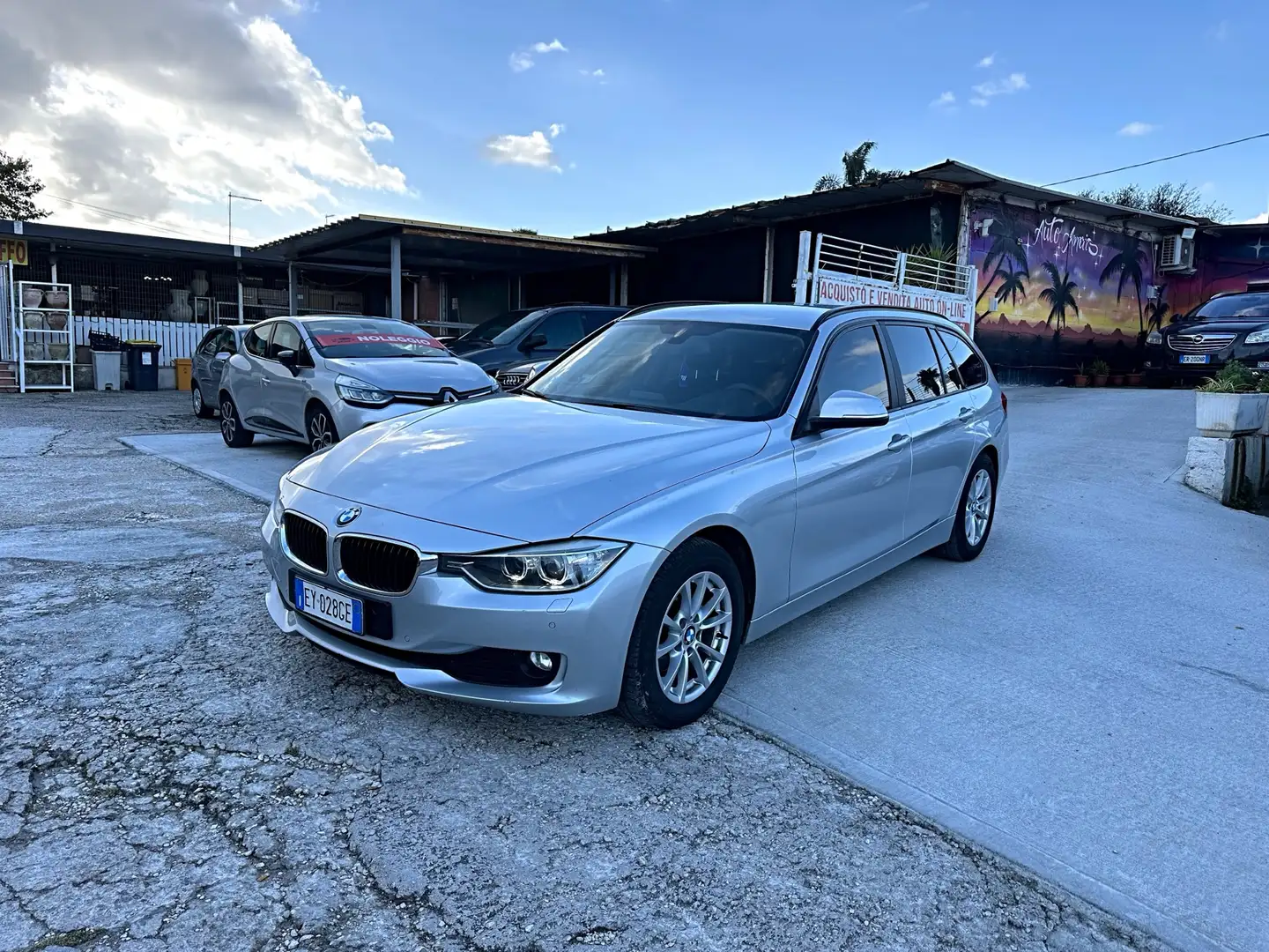 BMW 316 316d Touring Luxury Gris - 2