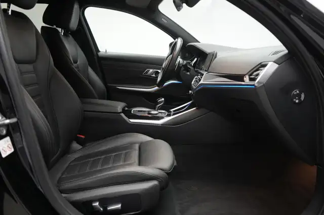 BMW 3 Series view 7