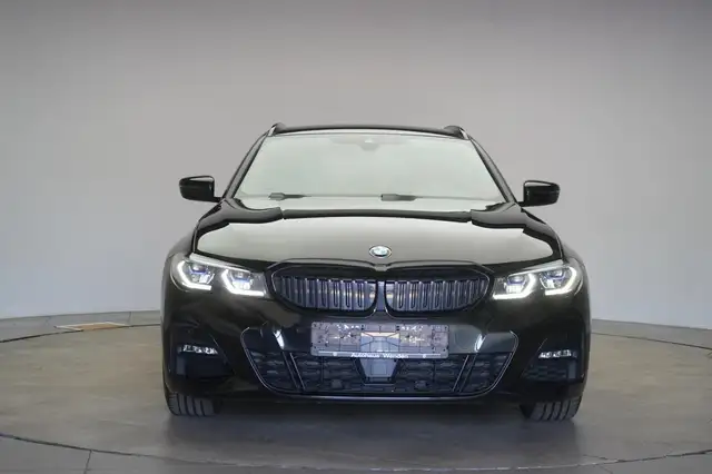 BMW 3 Series view 2