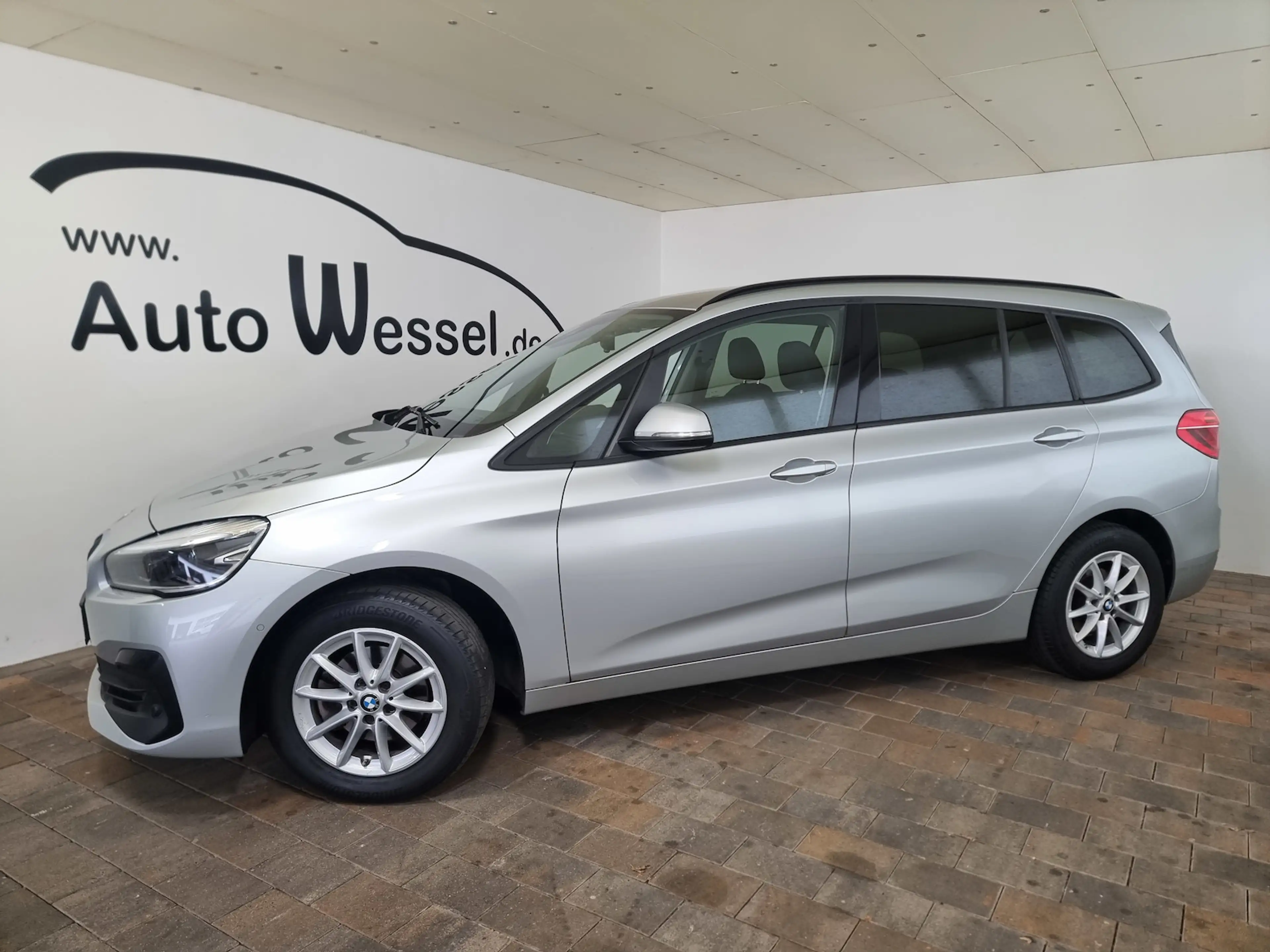 BMW 216 216d Gran Tourer Advantage LED Nav Kam 7-Sitzer — photo 2