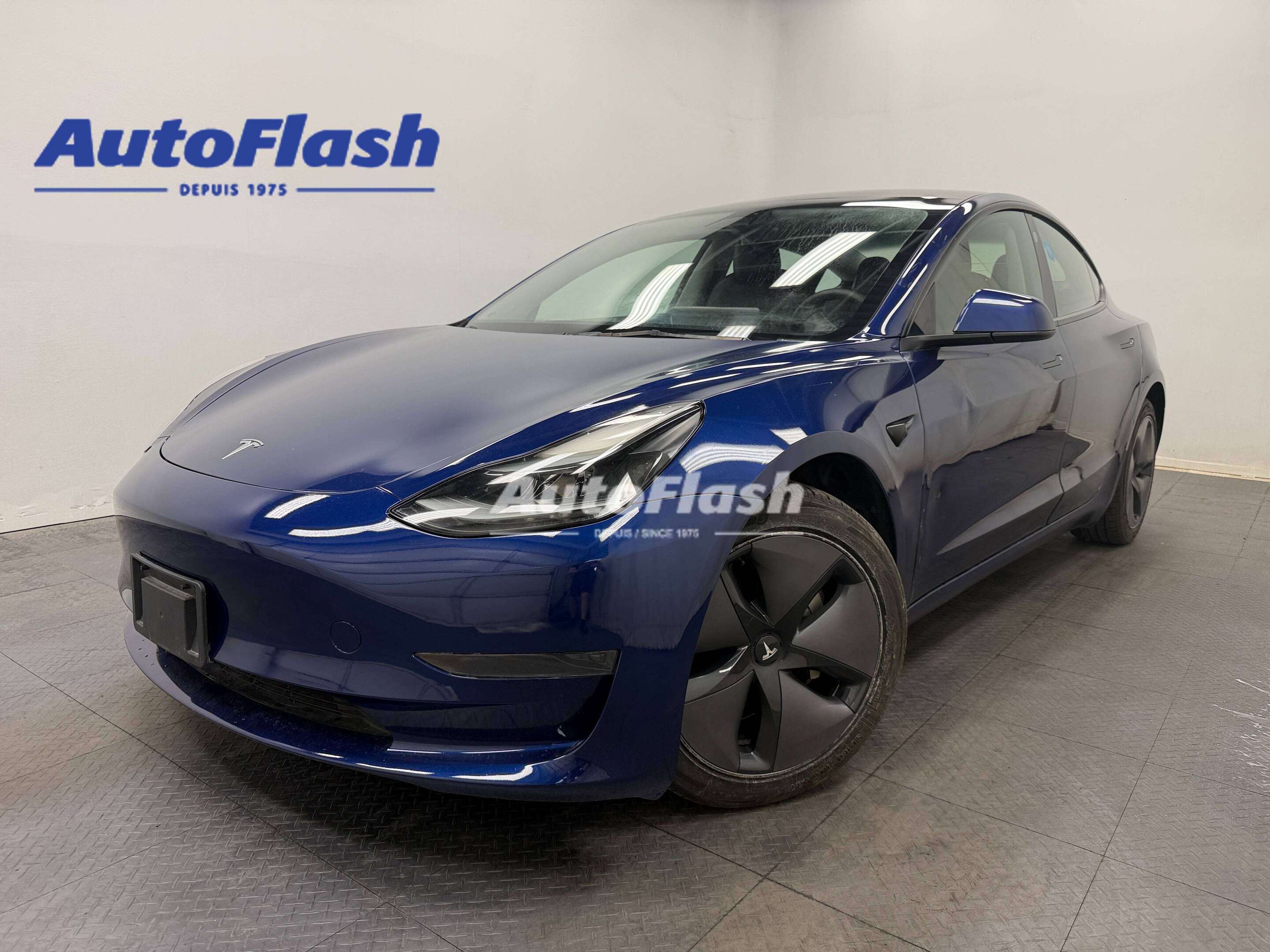 2023 Tesla Model 3 RWD, 438KM AUTONOMIE, TOIT PANORAMIQUE, CUIR
