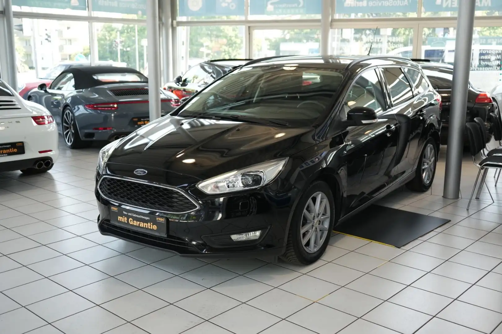 Ford Focus Turnier Business Zwart - 2