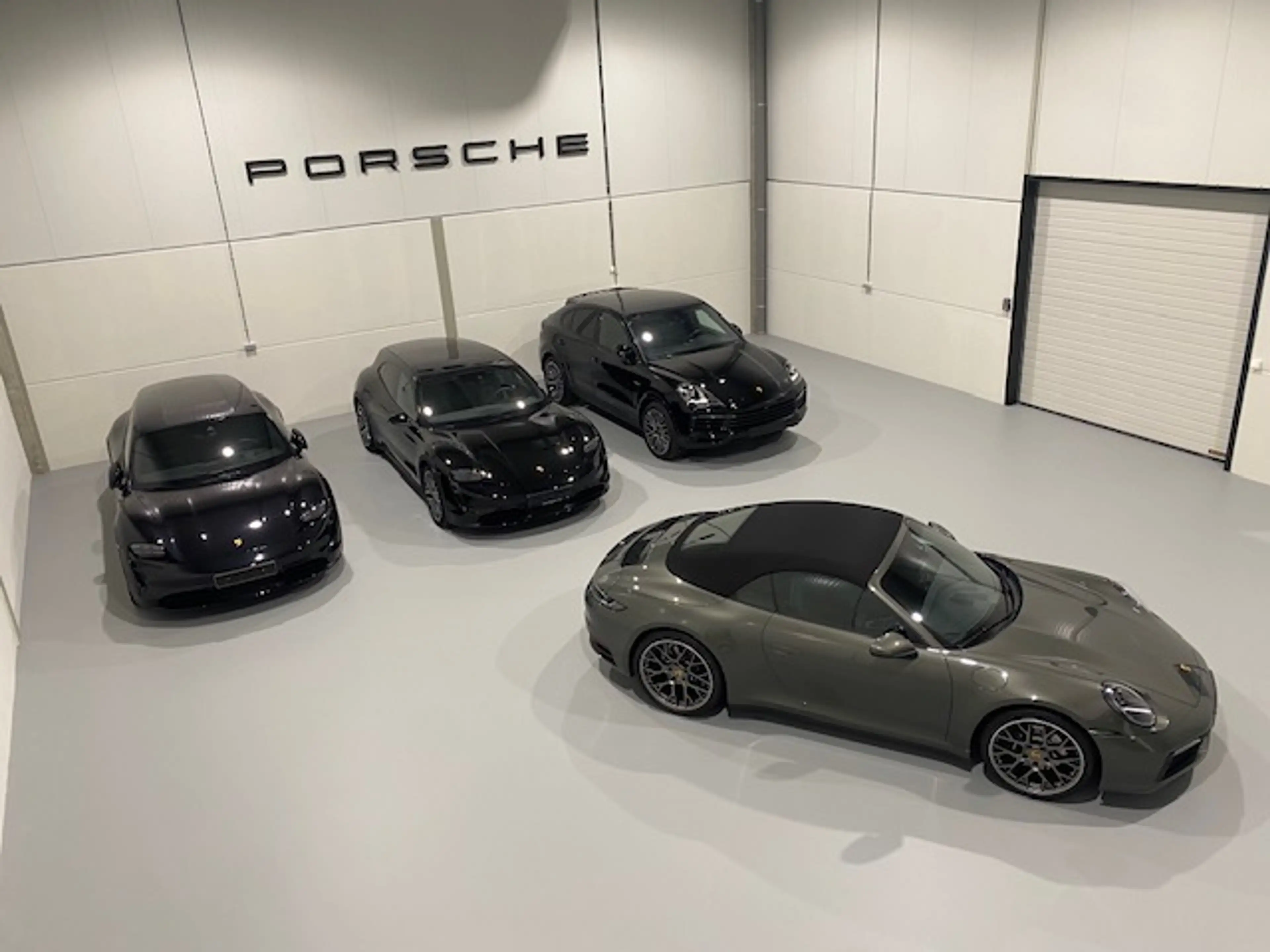 Porsche 991 991.2 Carrera 4S Cabrio Volleder/Sportuitlaat/18-weg/Classic 20"/Exclusive options — photo 4