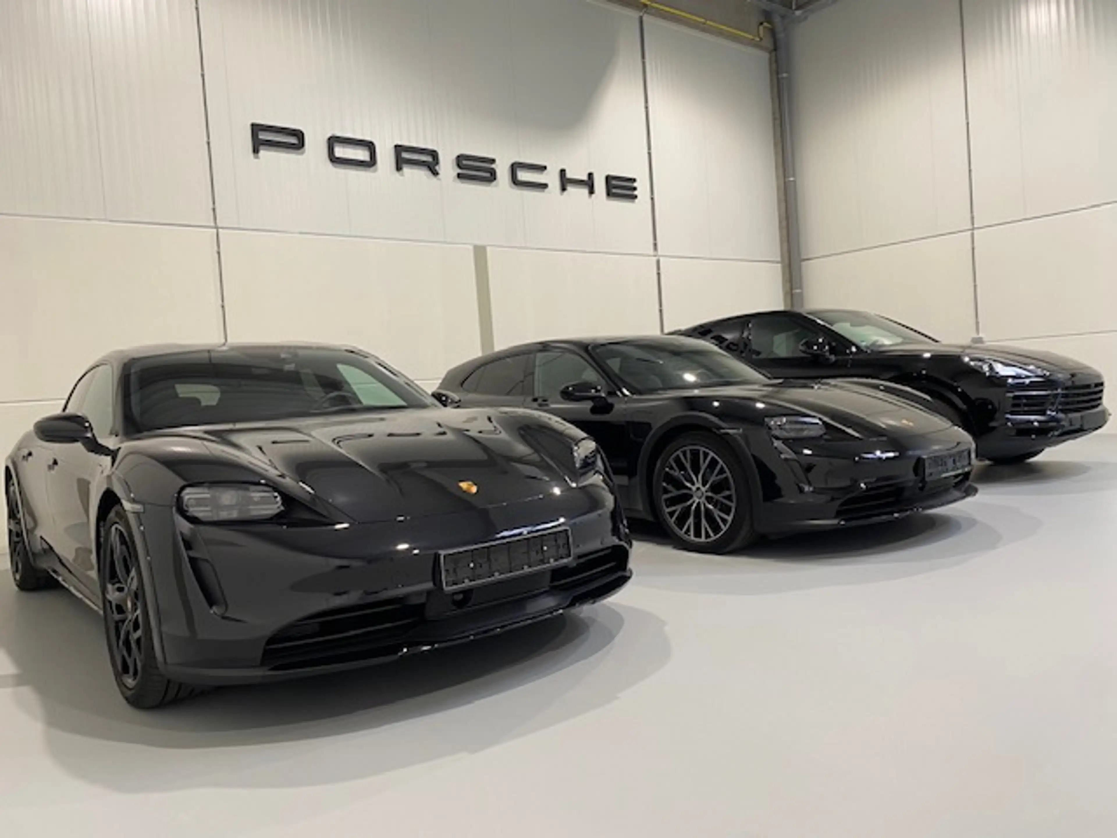Porsche 991 991.2 Carrera 4S Cabrio Volleder/Sportuitlaat/18-weg/Classic 20"/Exclusive options — photo 2