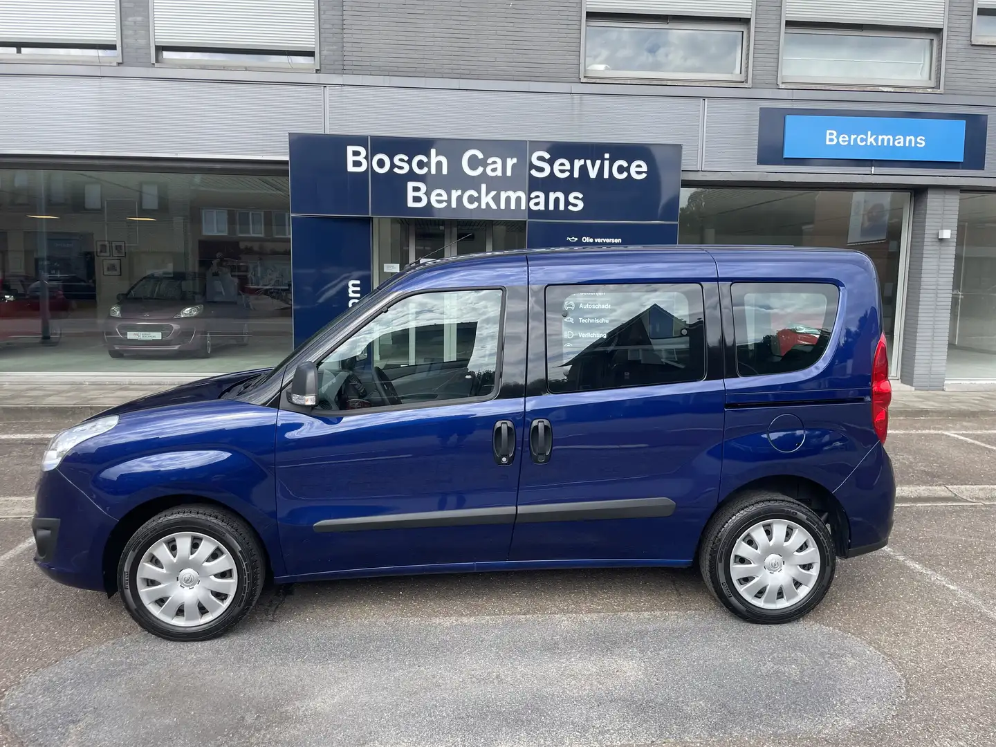 Opel Combo D Tour 1.4 Benzine 25000km zeer mooi Bleu - 1