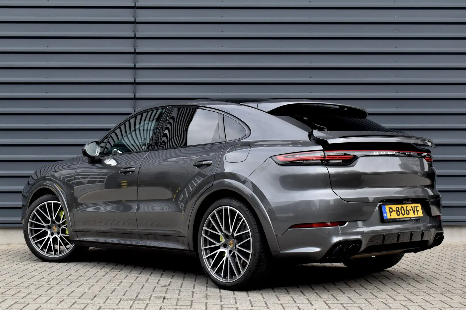 Porsche Cayenne Coupé 3.0 E-Hybrid 462pk Sport Design | Panoramada Gris - 2