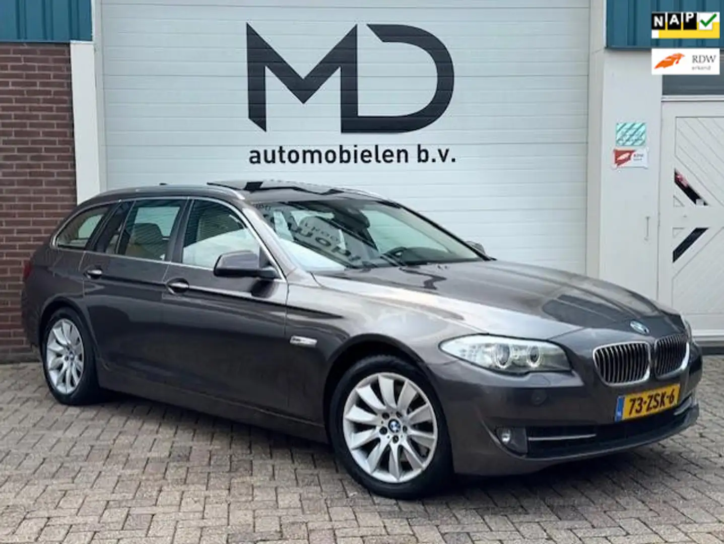 BMW 528 5-serie Touring 528i High Executive-Panoramadak-Tr smeđa - 1