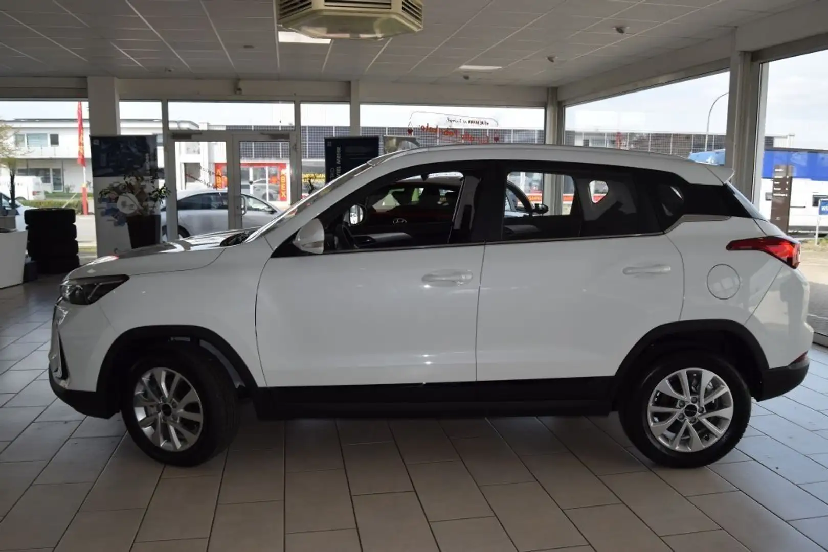 BAIC Beijing X35 BAIC Beijing X35 1.5 Turbo -ANDROID- Weiß - 2