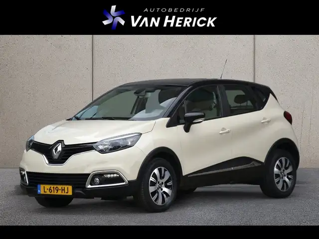 Renault Captur main image