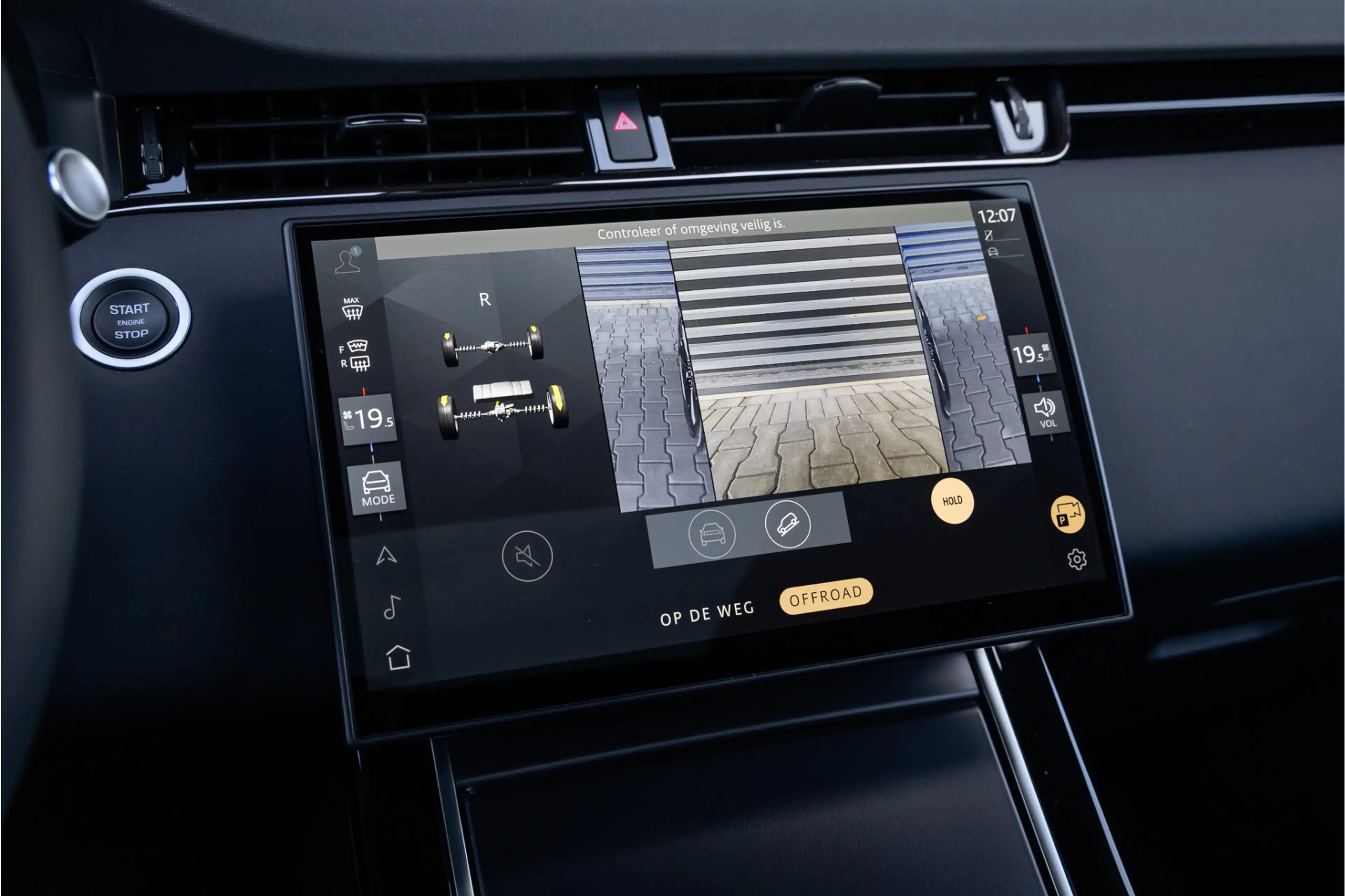 Land Rover Range Rover Evoque P270e PHEV AWD Dynamic SE 20'' - Eiger Grey — photo 16
