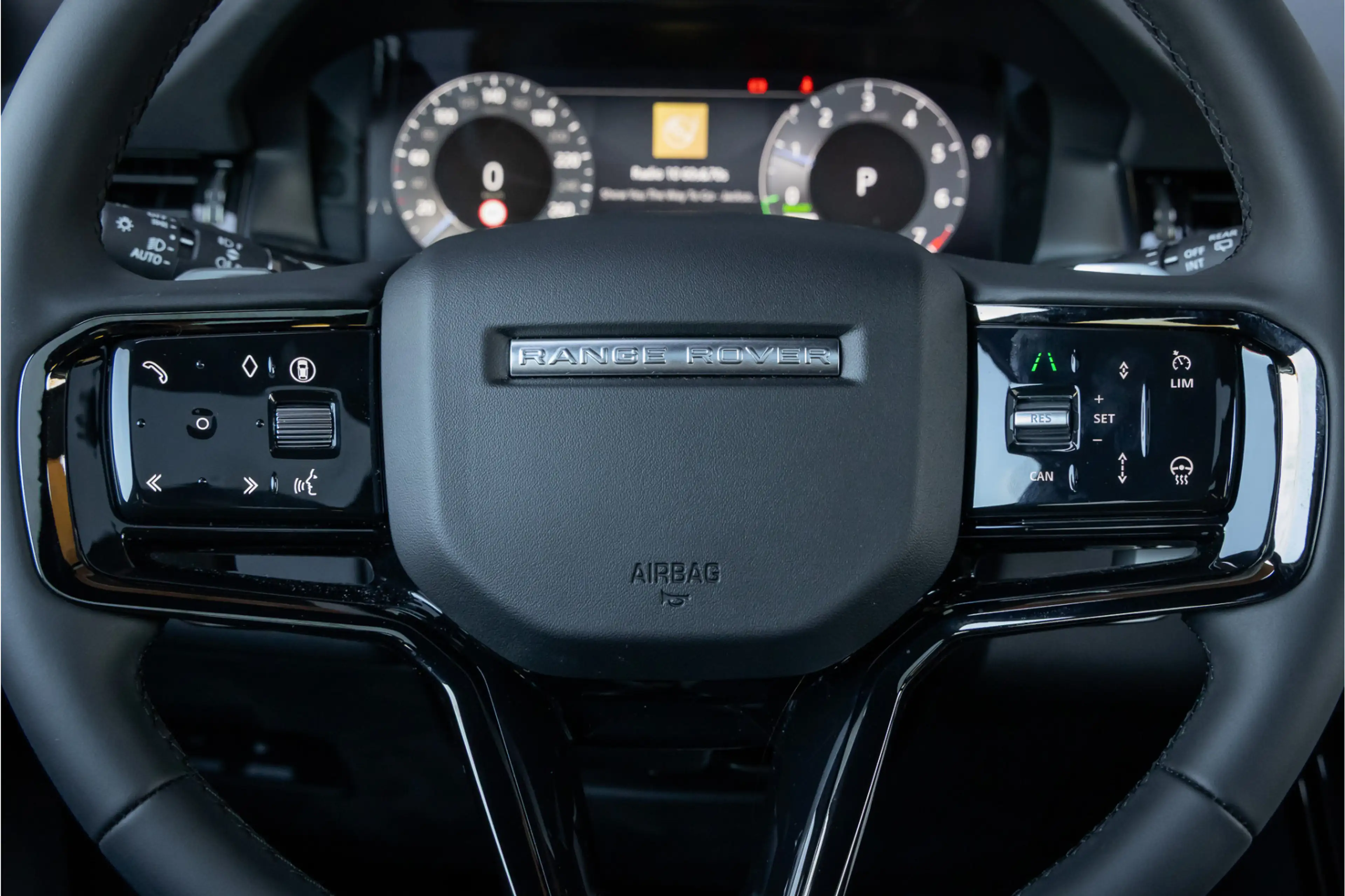 Land Rover Range Rover Evoque P270e PHEV AWD Dynamic SE 20'' - Eiger Grey — photo 10
