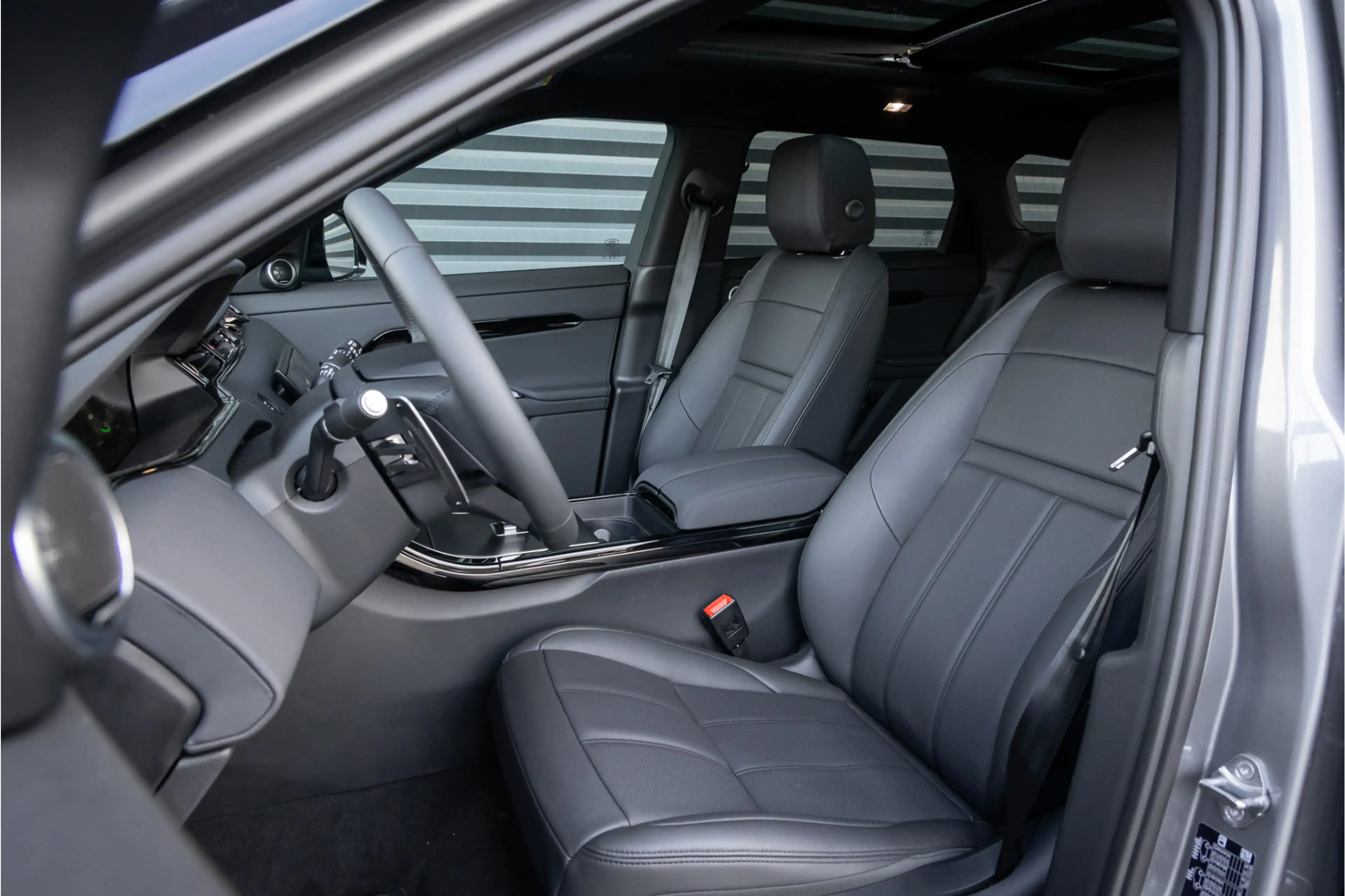 Land Rover Range Rover Evoque P270e PHEV AWD Dynamic SE 20'' - Eiger Grey — photo 7