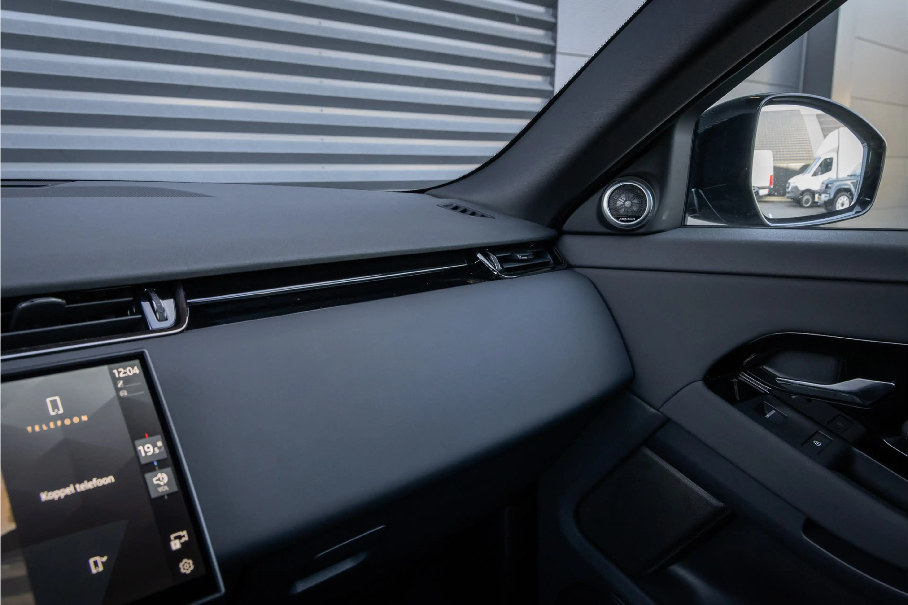 Land Rover Range Rover Evoque P270e PHEV AWD Dynamic SE 20'' - Eiger Grey — photo 11