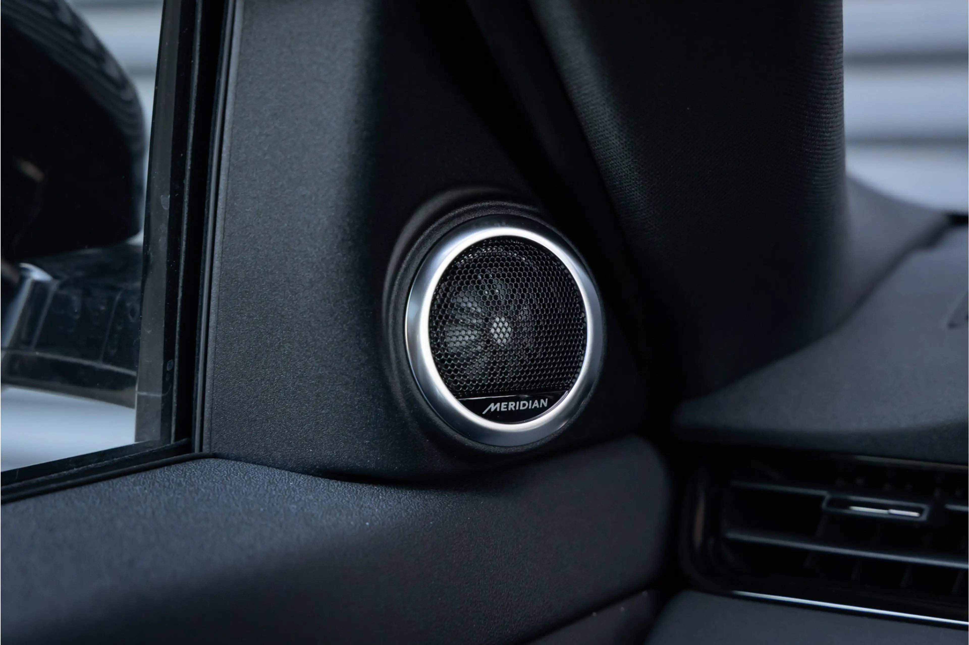 Land Rover Range Rover Evoque P270e PHEV AWD Dynamic SE 20'' - Eiger Grey — photo 12