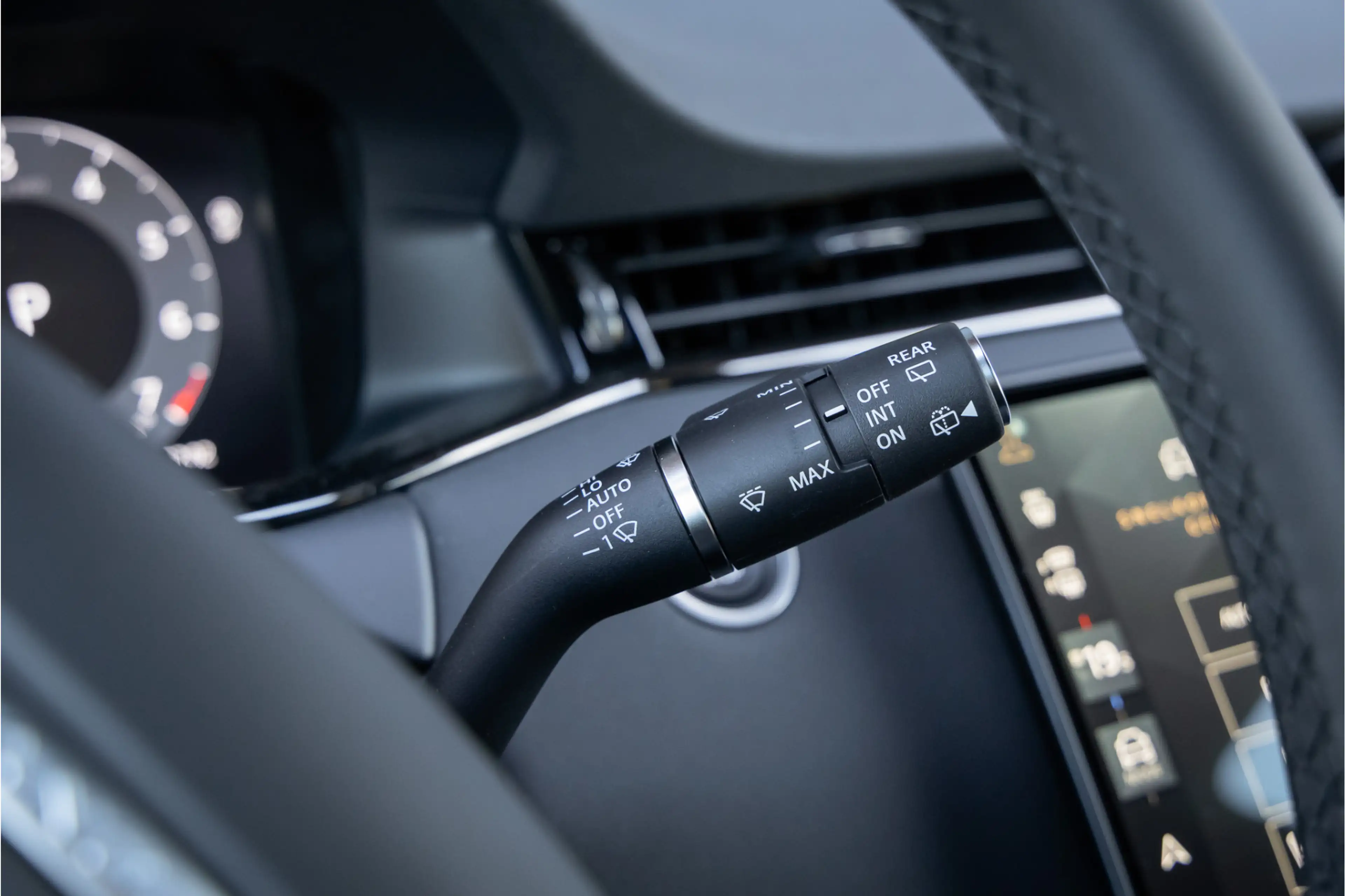 Land Rover Range Rover Evoque P270e PHEV AWD Dynamic SE 20'' - Eiger Grey — photo 41