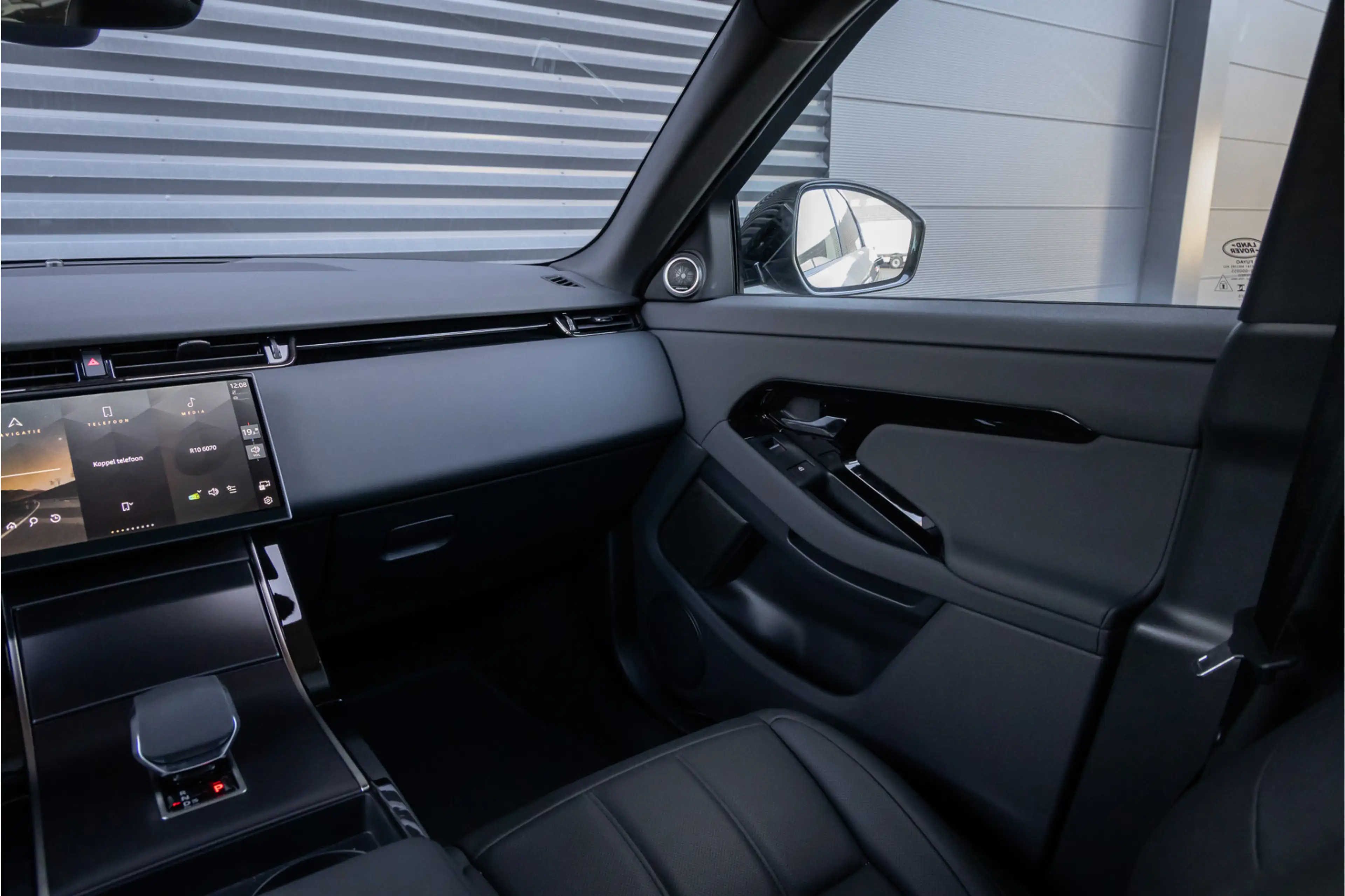 Land Rover Range Rover Evoque P270e PHEV AWD Dynamic SE 20'' - Eiger Grey — photo 20