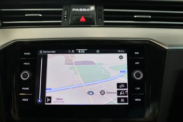 Volkswagen Passat view 15