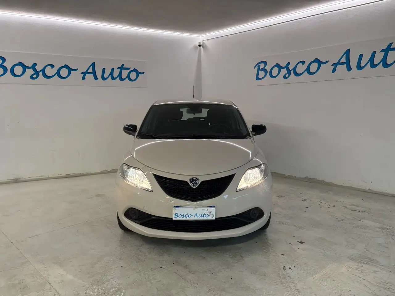 Lancia Ypsilon