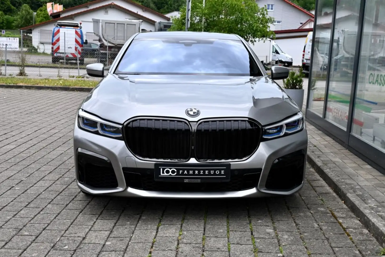 BMW 730 730d xDrive Grau - 2