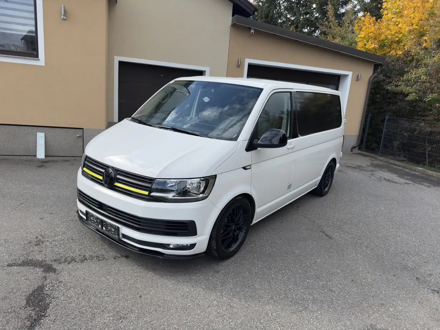 Volkswagen T6 Transporter - 2