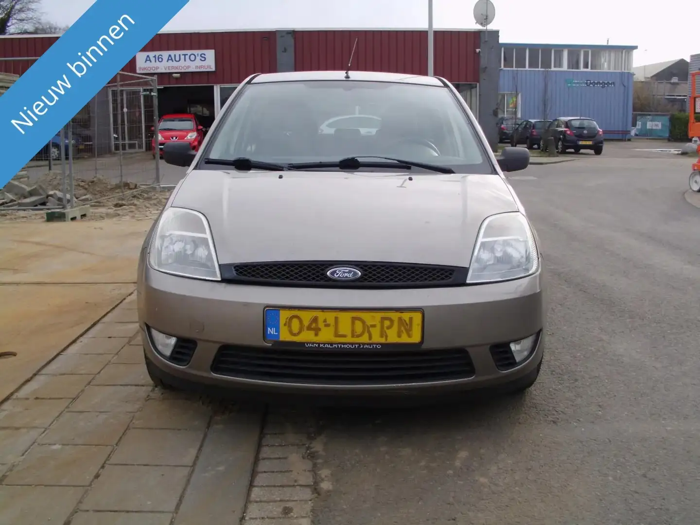 Ford Fiesta 1.4 80 PK 5 DEURS Grijs - 1