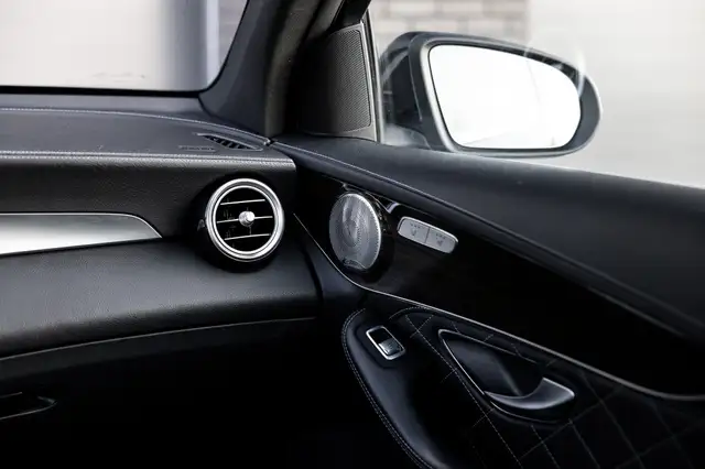 Mercedes-Benz GLC view 26