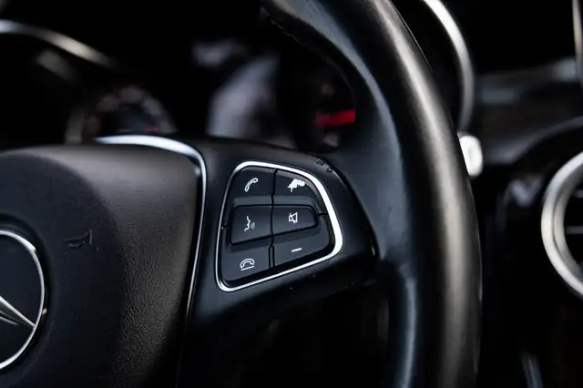 Mercedes-Benz GLC view 22