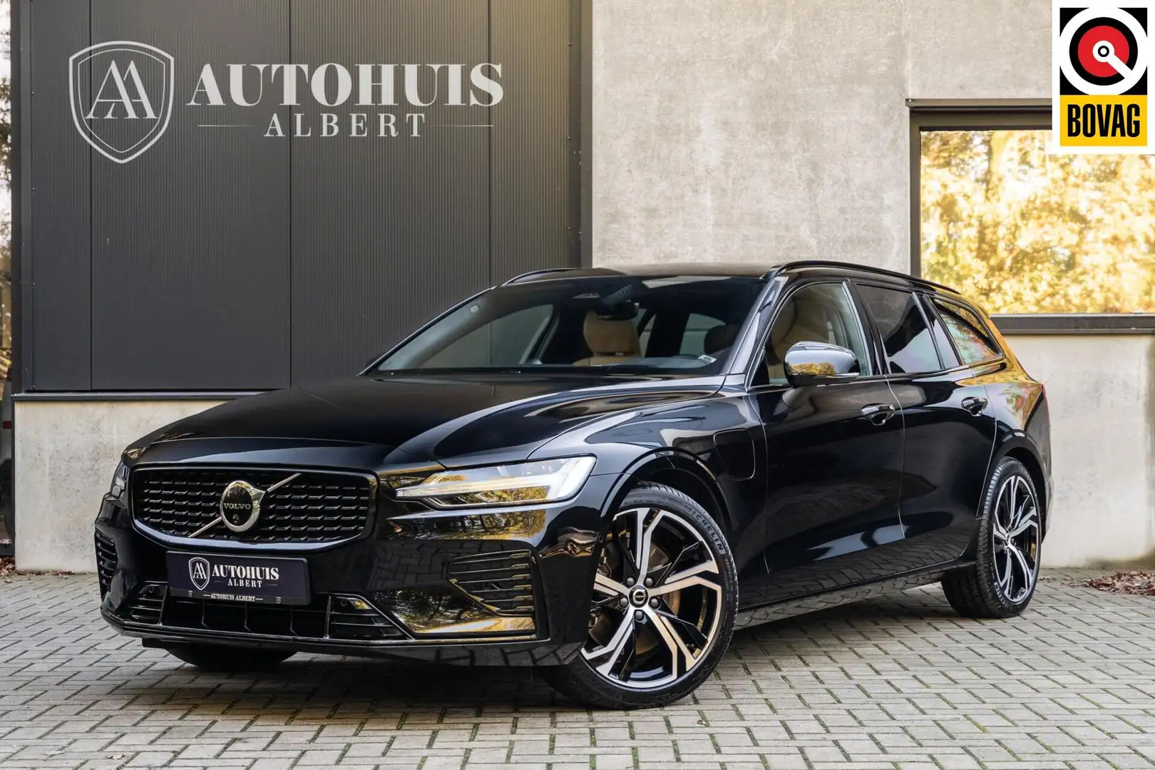 Volvo V60 2.0 T8 Recharge AWD Ultra Dark B&W Massage Uniek! Argent - 1