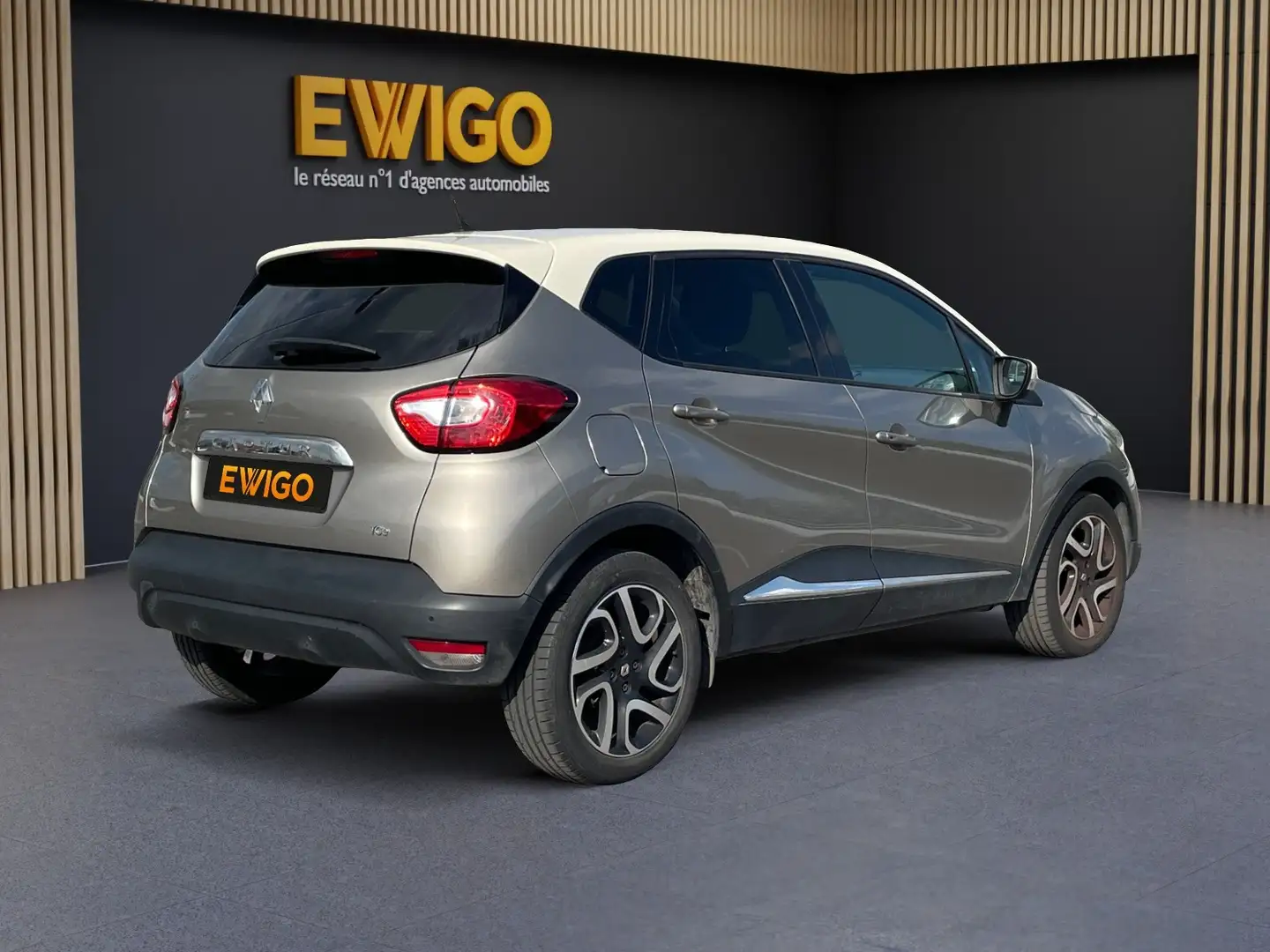 Renault Captur 1.2 TCE 120 INTENS EDC BVA - 2