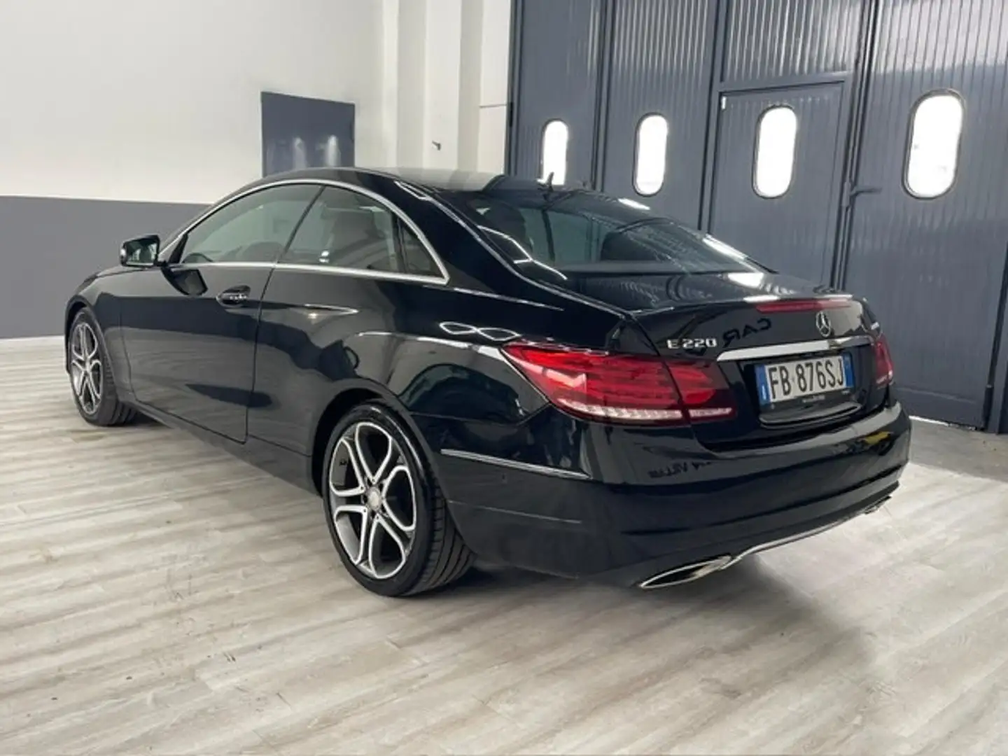 Mercedes-Benz E 220 E 220d Coupé Automatic Premium Nero - 2
